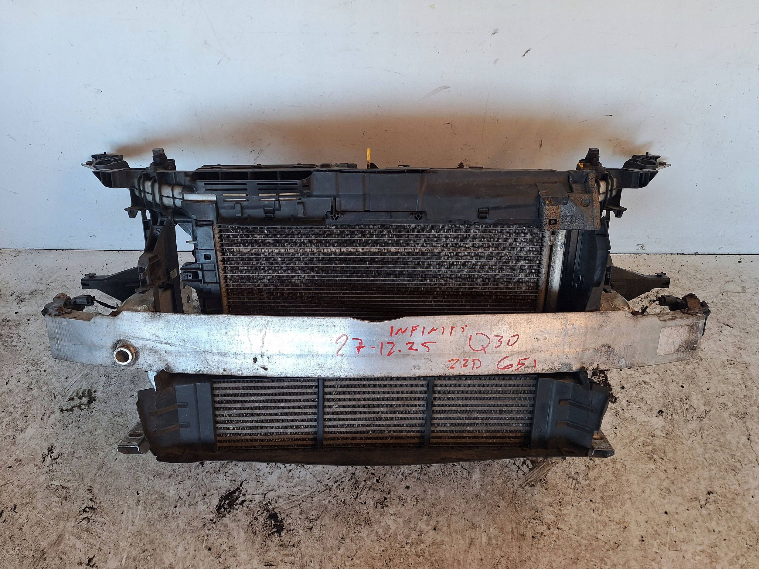 INFINITI Q30 15-18 support panel for radiators 2.2 DIESEL AUTOMAT