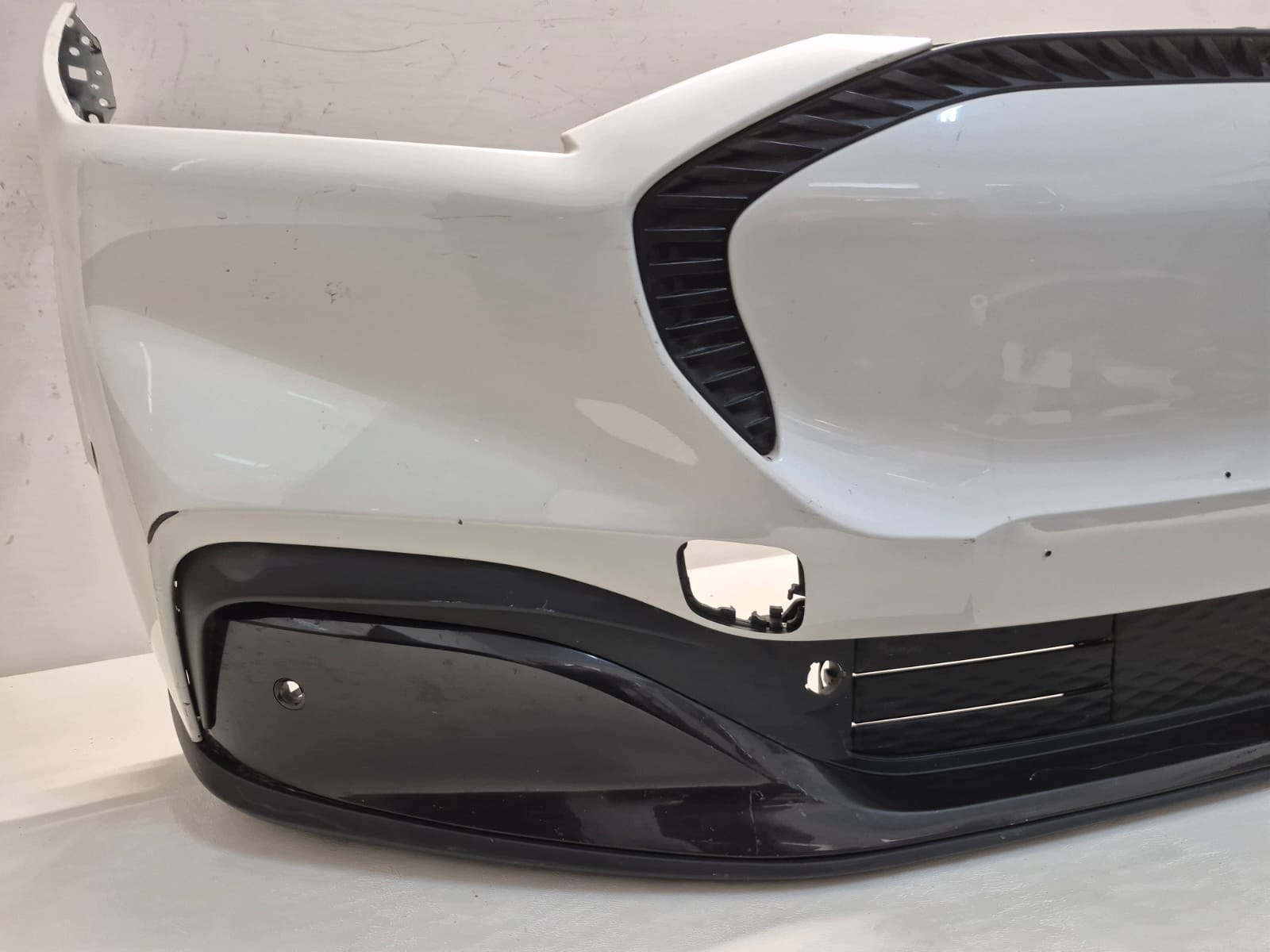 FORD MUSTANG MACH-E 20- Stoßstange vorne vorne PDC