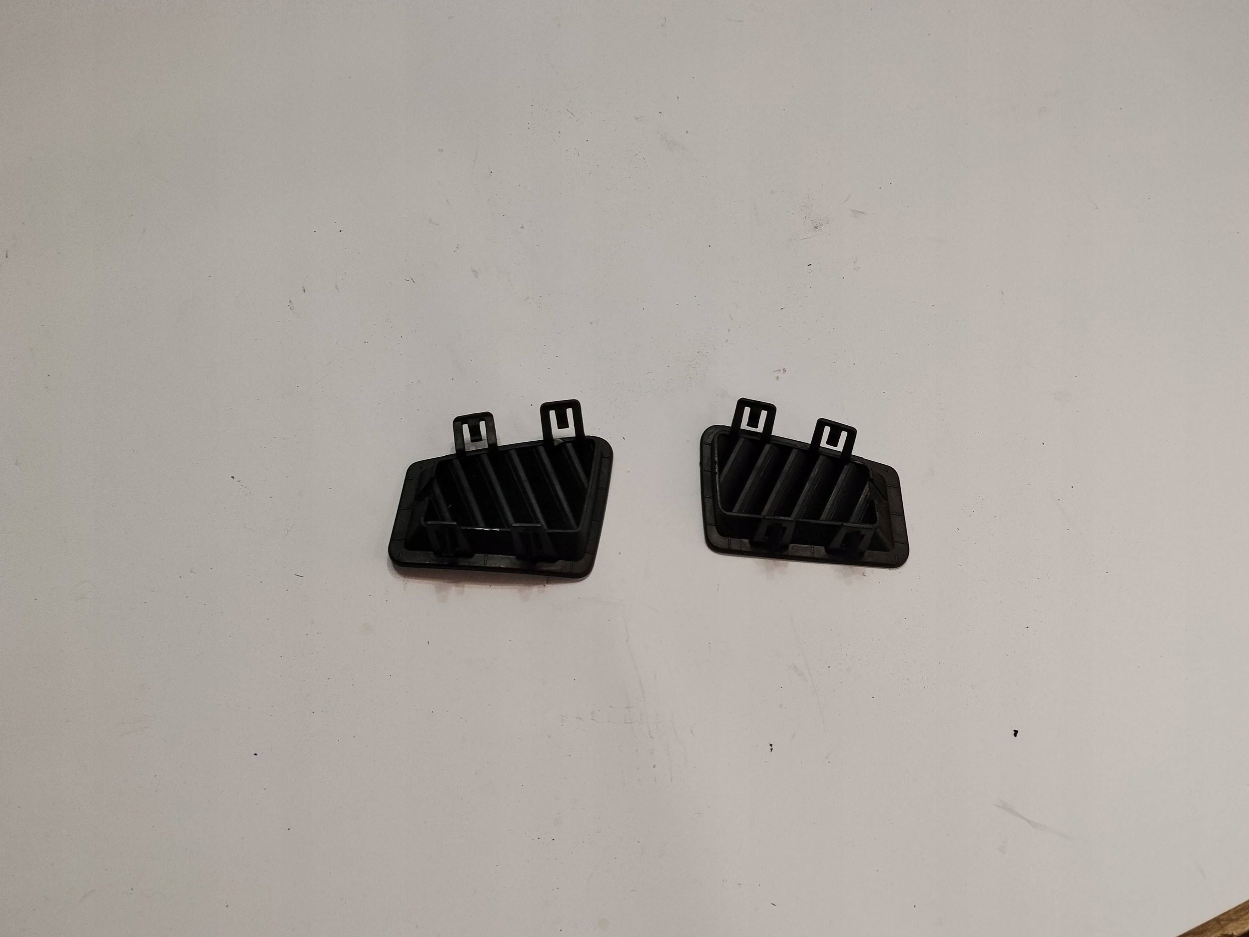 grid air conditioning devices side of the dashboard BMW 3 E90 E91 7123732