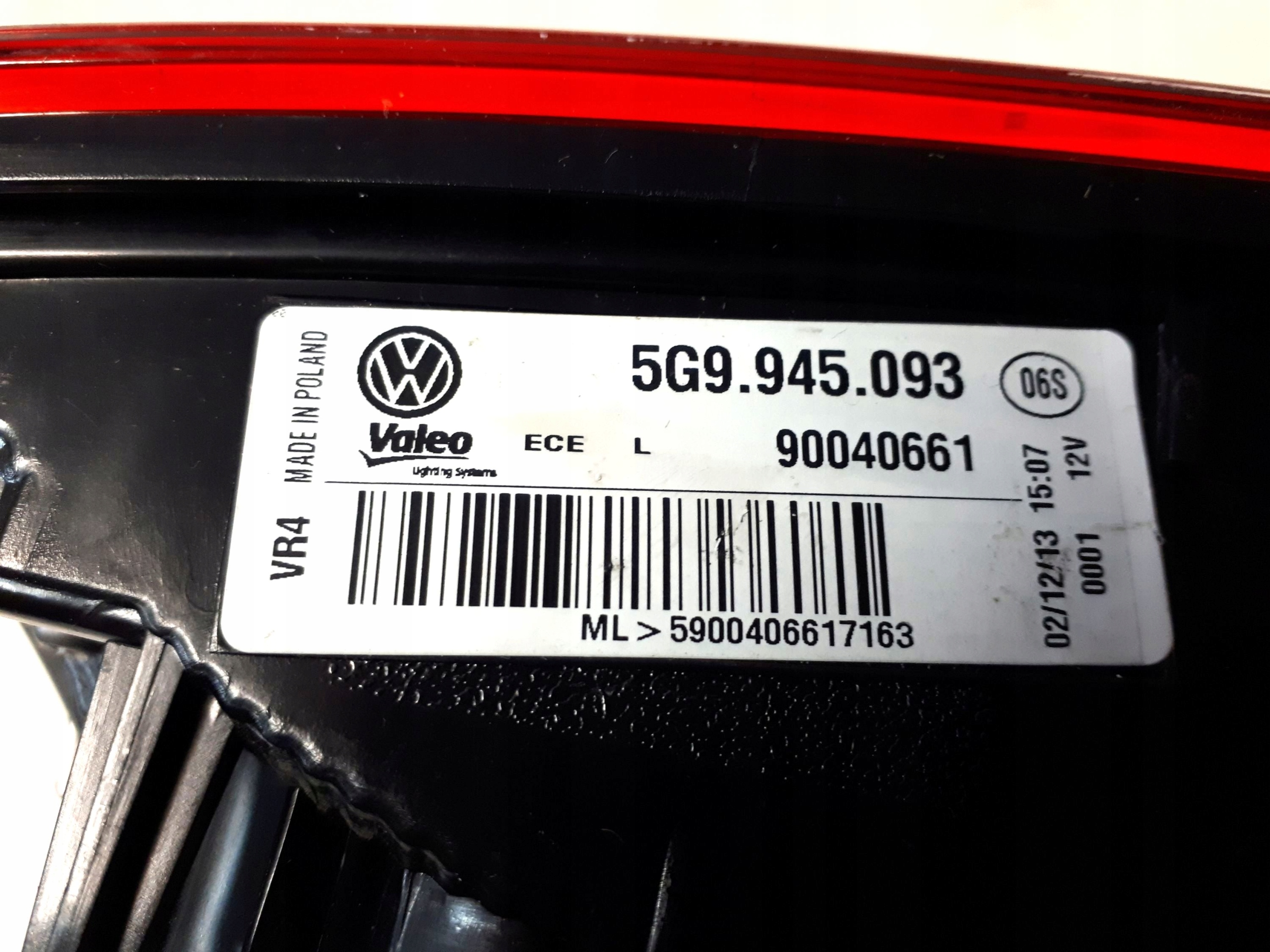фонарь в крышке правый vw Golf 5