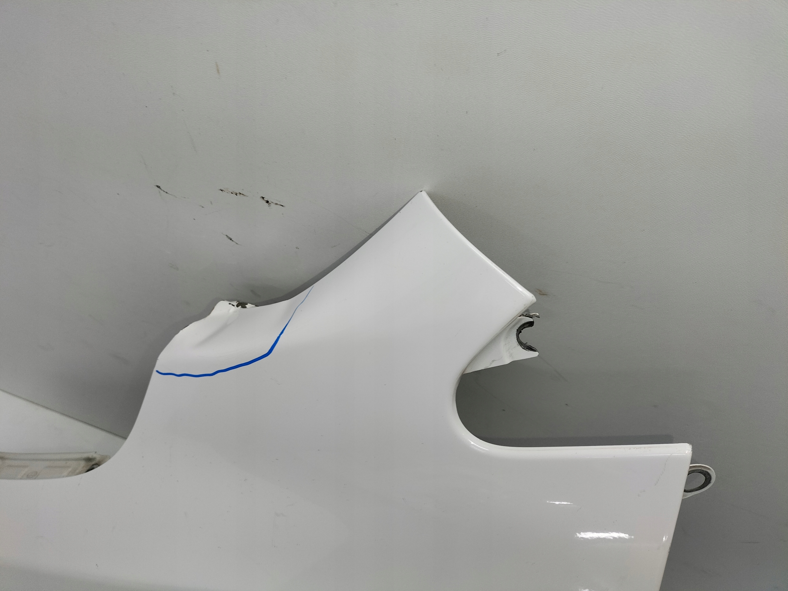 fender front front left HYUNDAI IX35 09