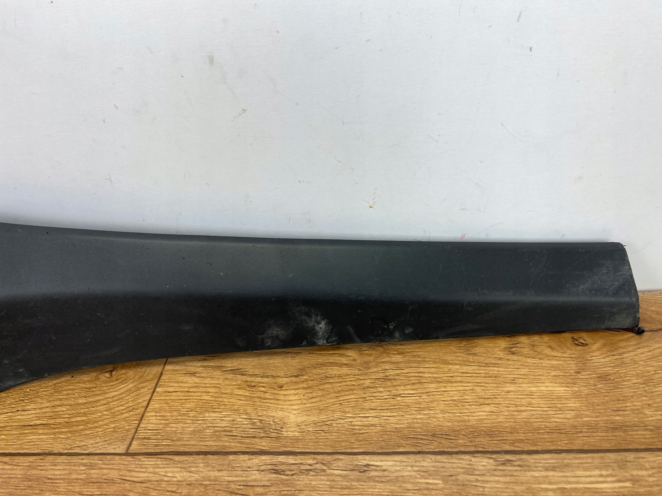 mudguard mudguard flap cover right front 5.7 Ram 1500 2019+