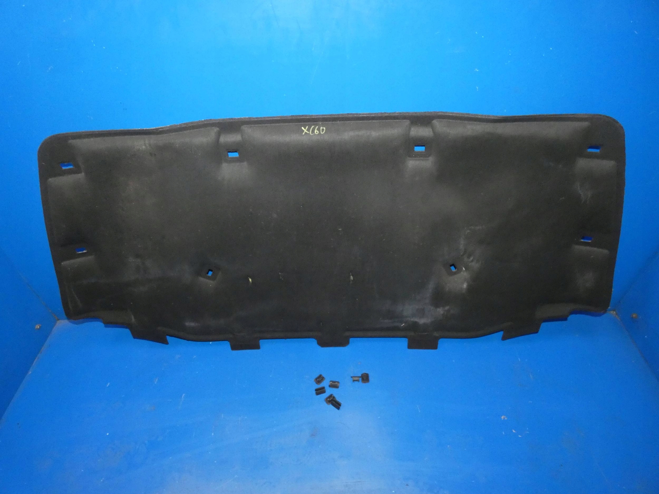 VOLVO XC60 and soundproofing PODBITKA bonnets