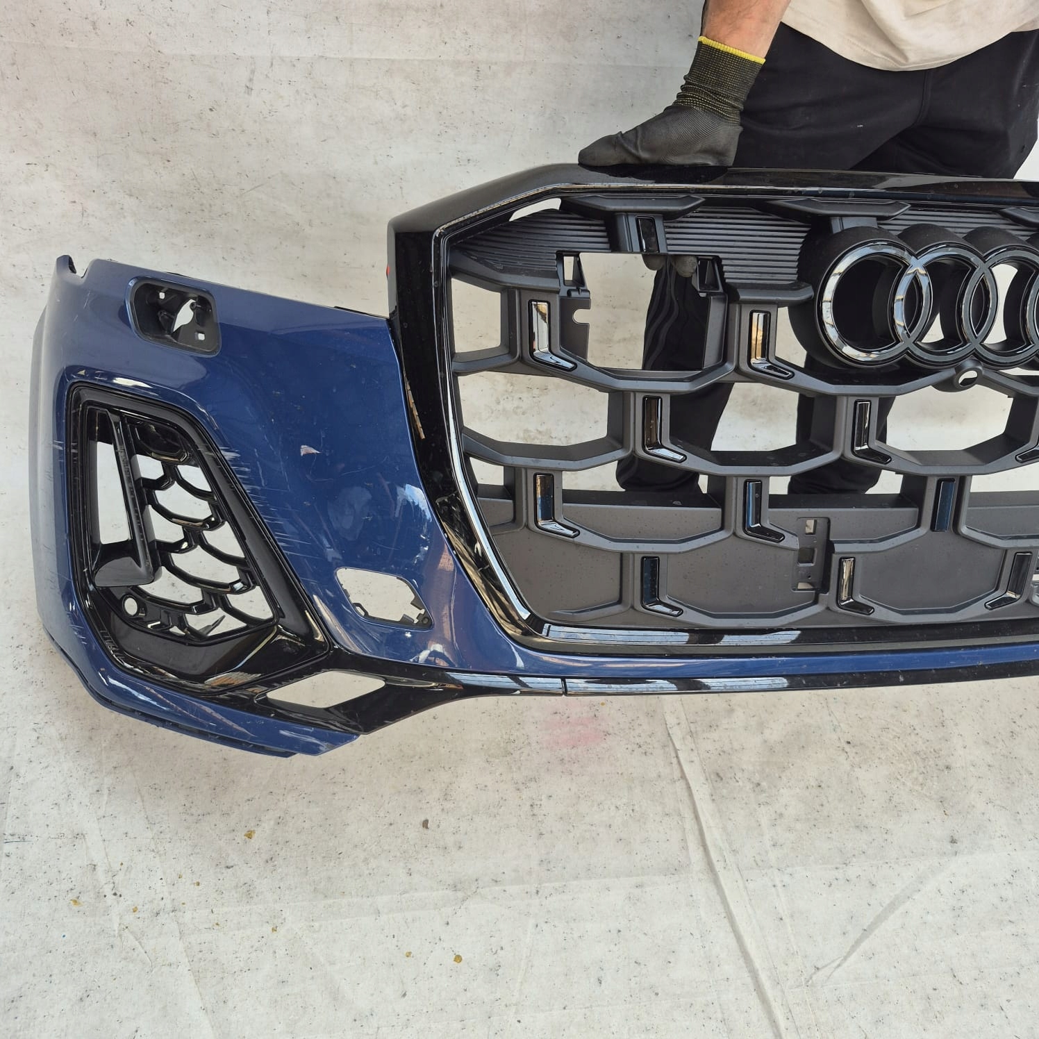 AUDI Q7 4M S-LINE LIFT 24- bumper front front SPR PDC 4M0807437S