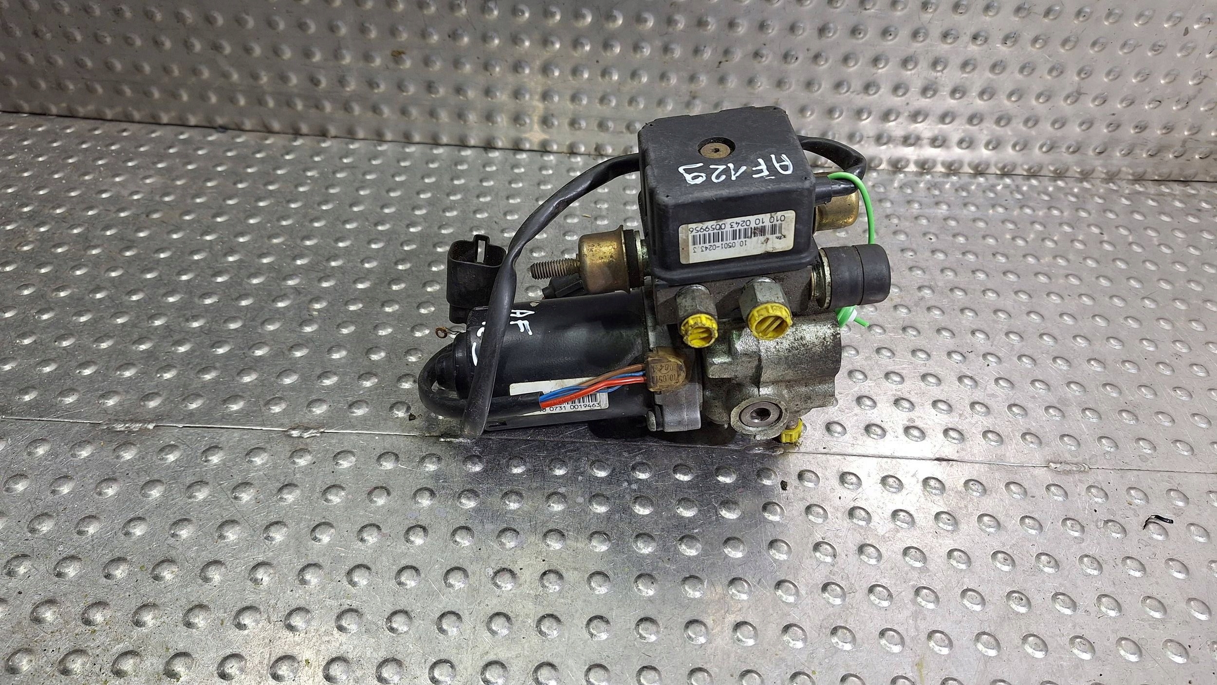 pump control unit ABS 92AB-2C219-AB 10.0447-0731.3 FORD ESCORT ORION