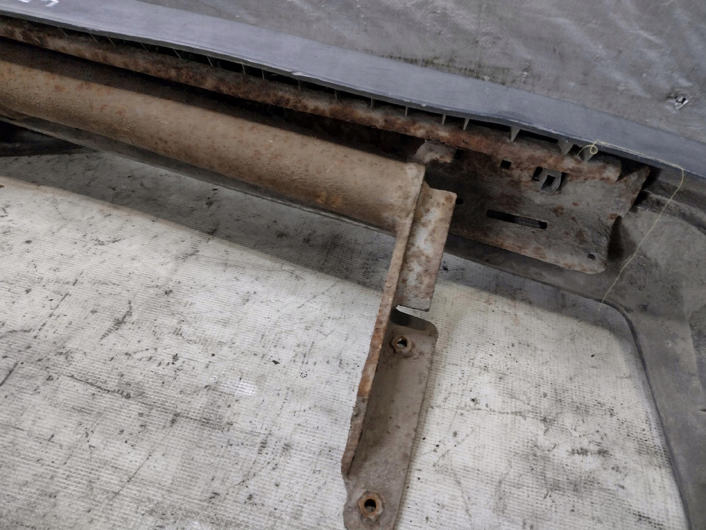 tow bumper rear Volkswagen Golf II 2