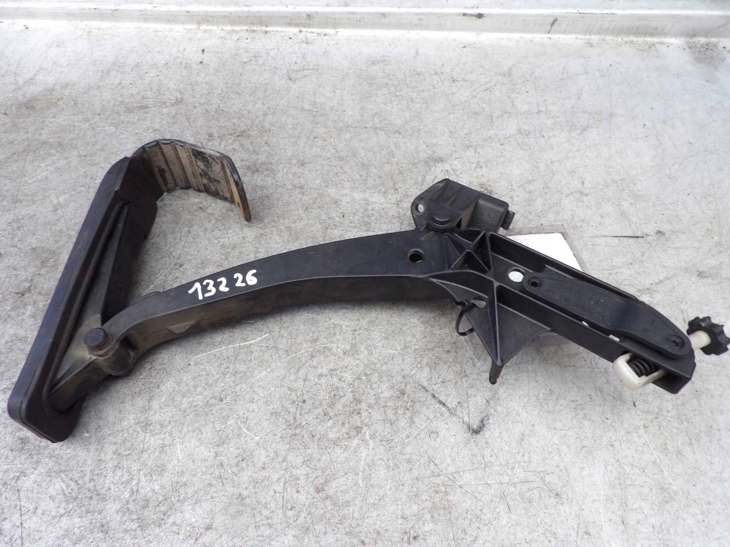 Mercedes W 210 Gaspedal