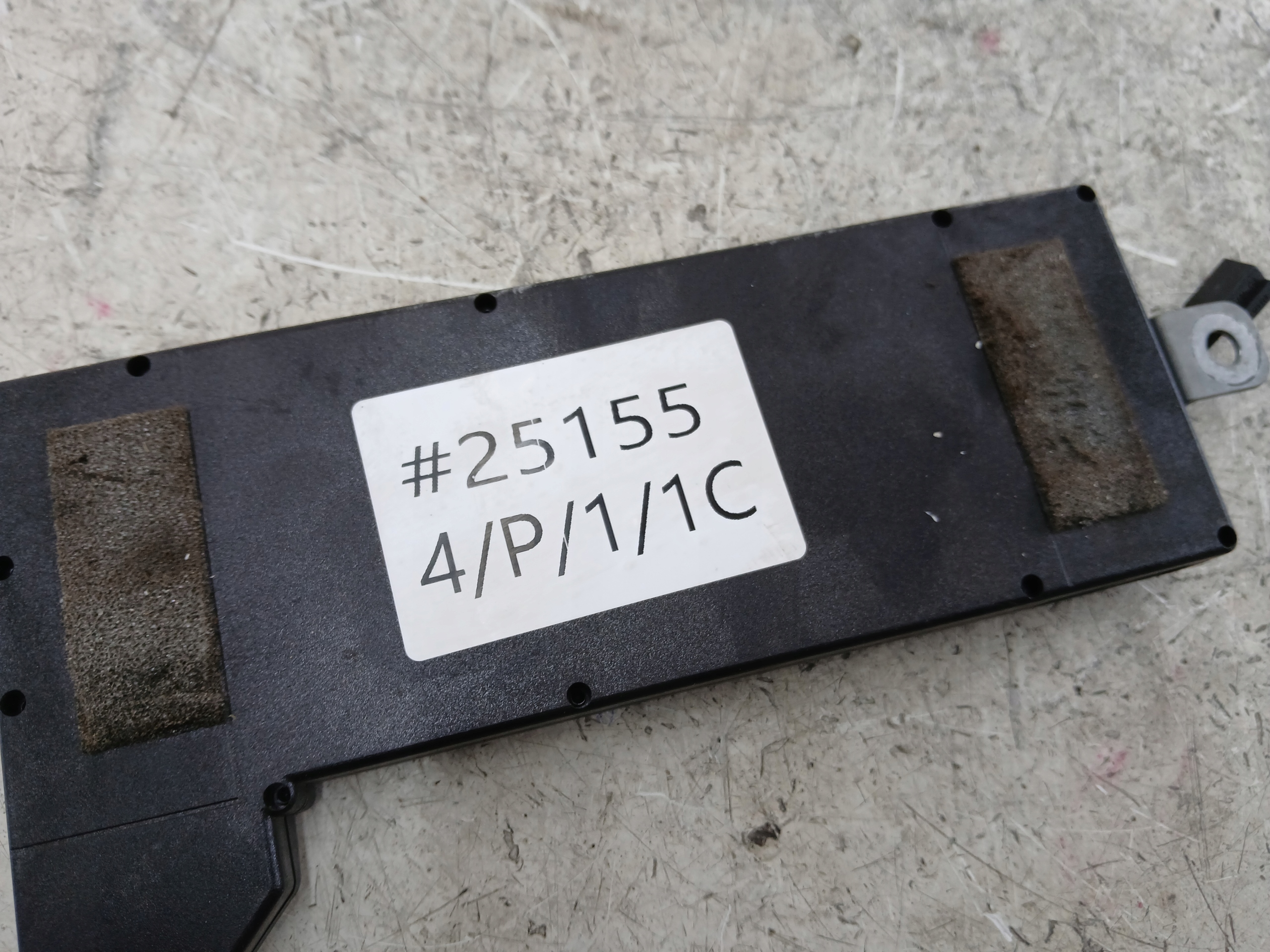 MERCEDES W203 antenna amplifier A2038207989