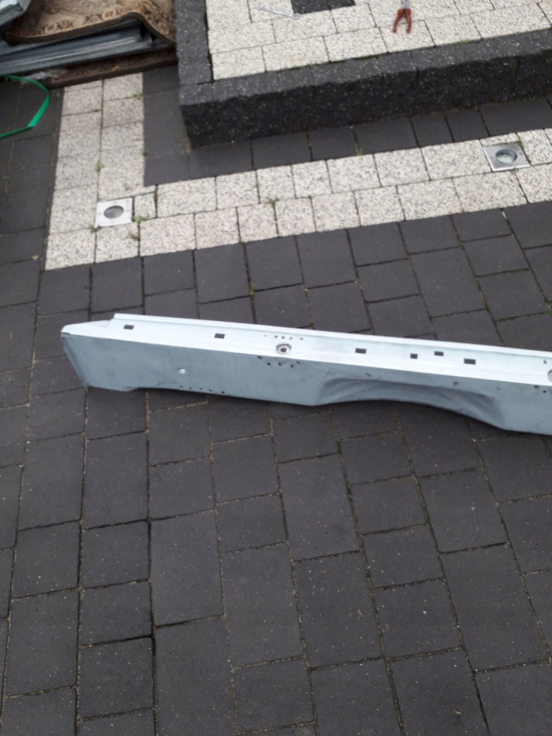 TYLNY PAS WEWNETRZNY PODLOGA TYL VW LT SPRINTER 95 Part number 322652351