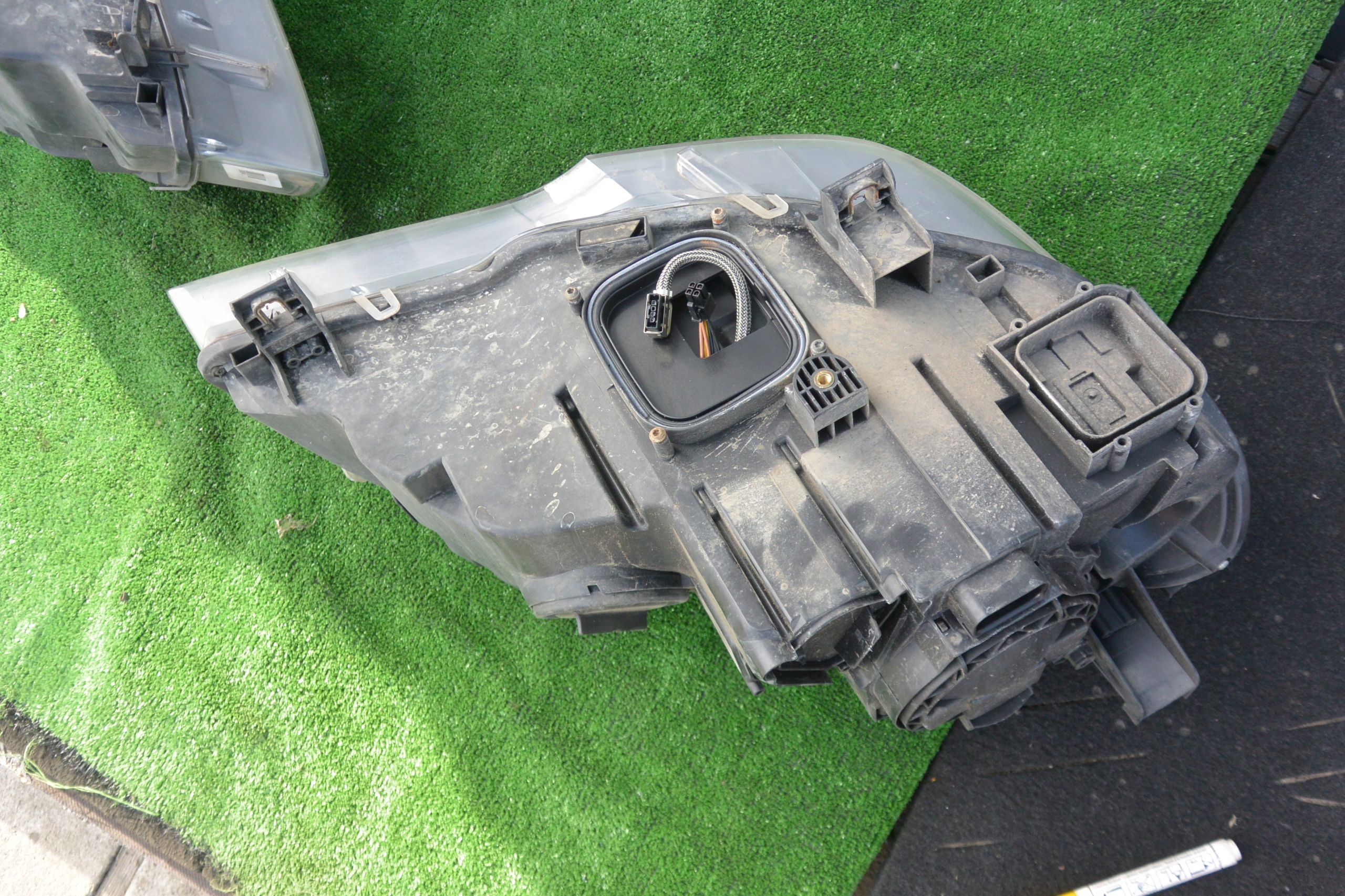 BMW X5 E70 light left right front XENON non-setting UK