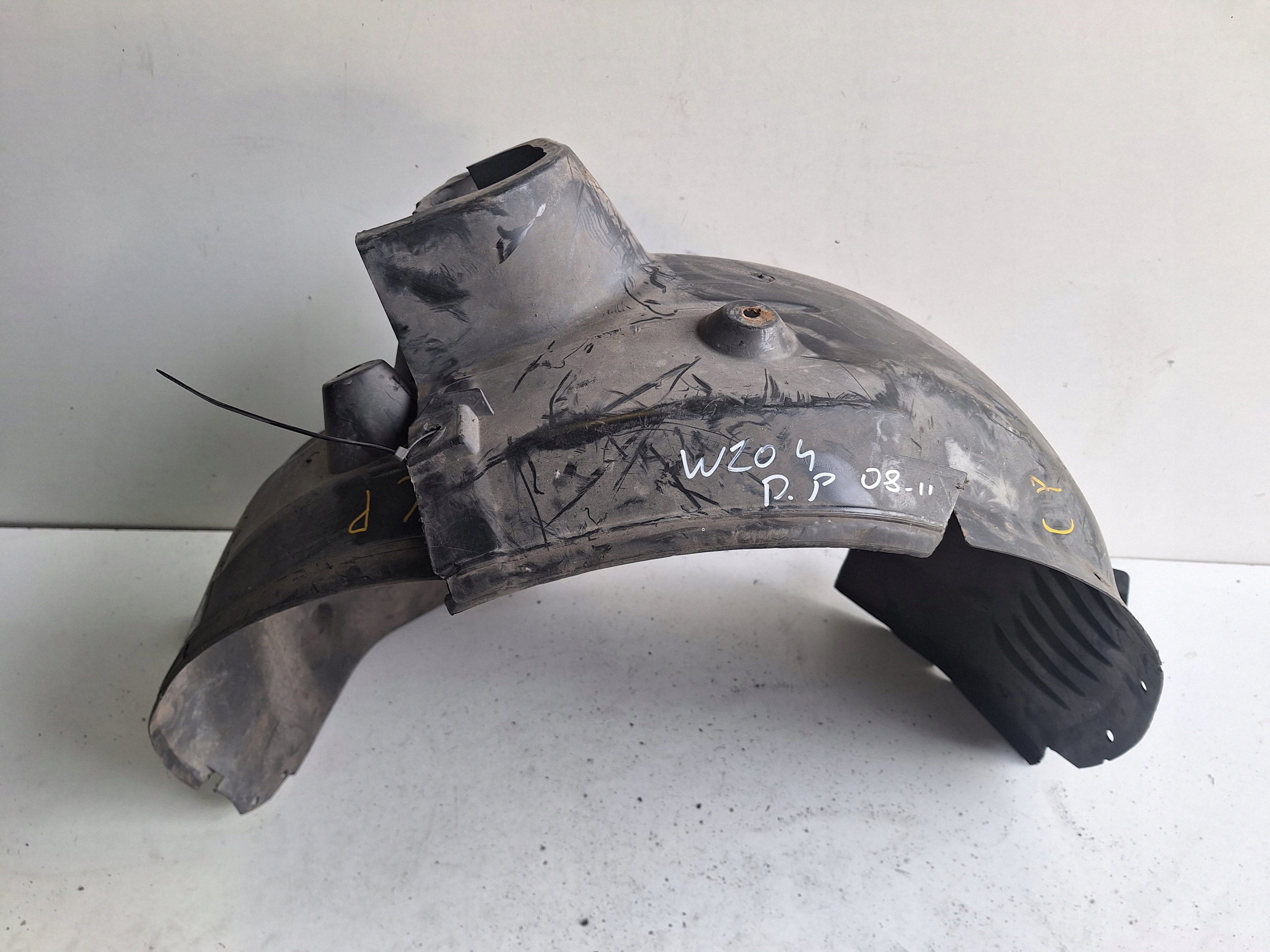 MERCEDES C-KLASA W204 08-11 mudguard front right