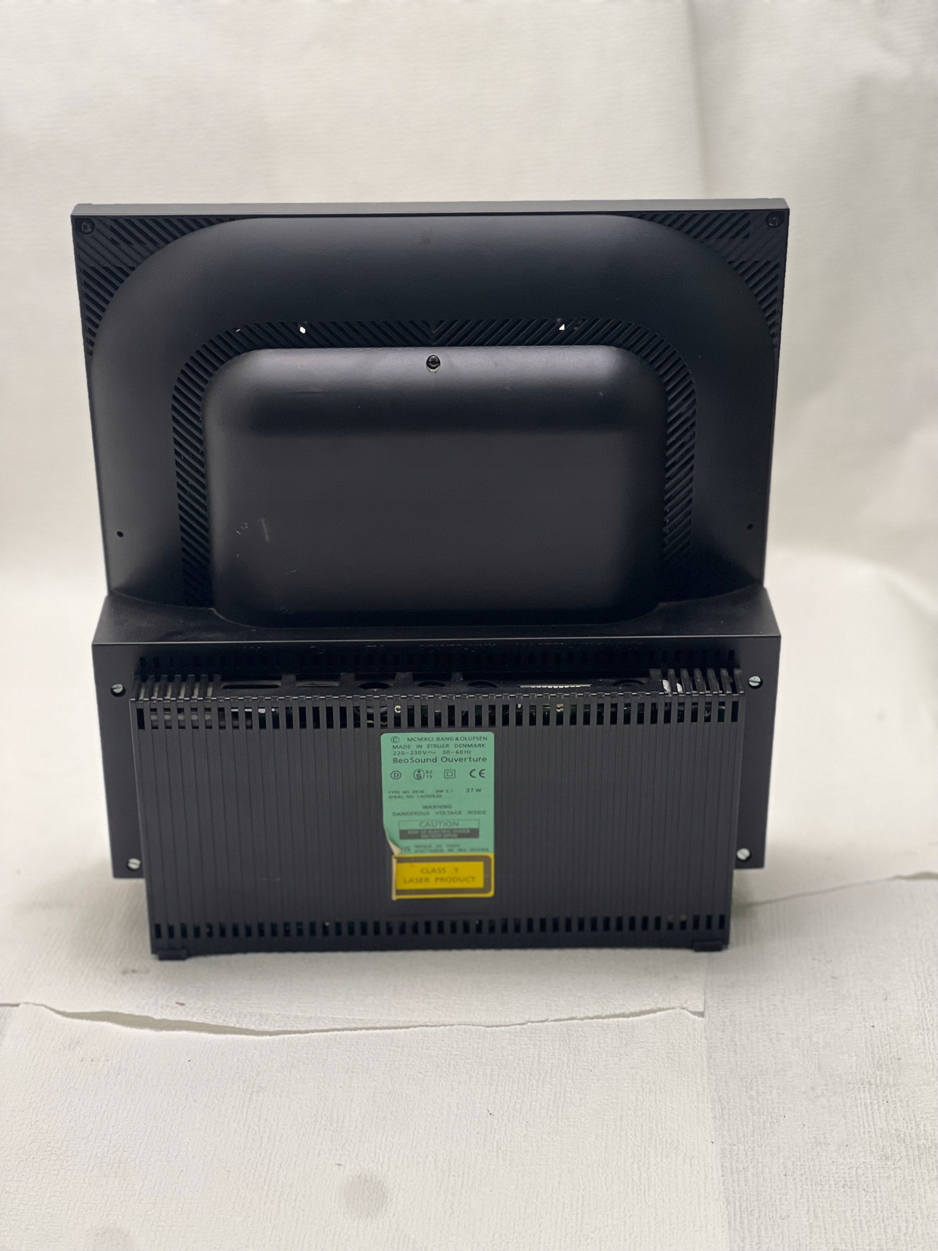 Beosound BangOlufsen Ouverture design David Lewis Model overture