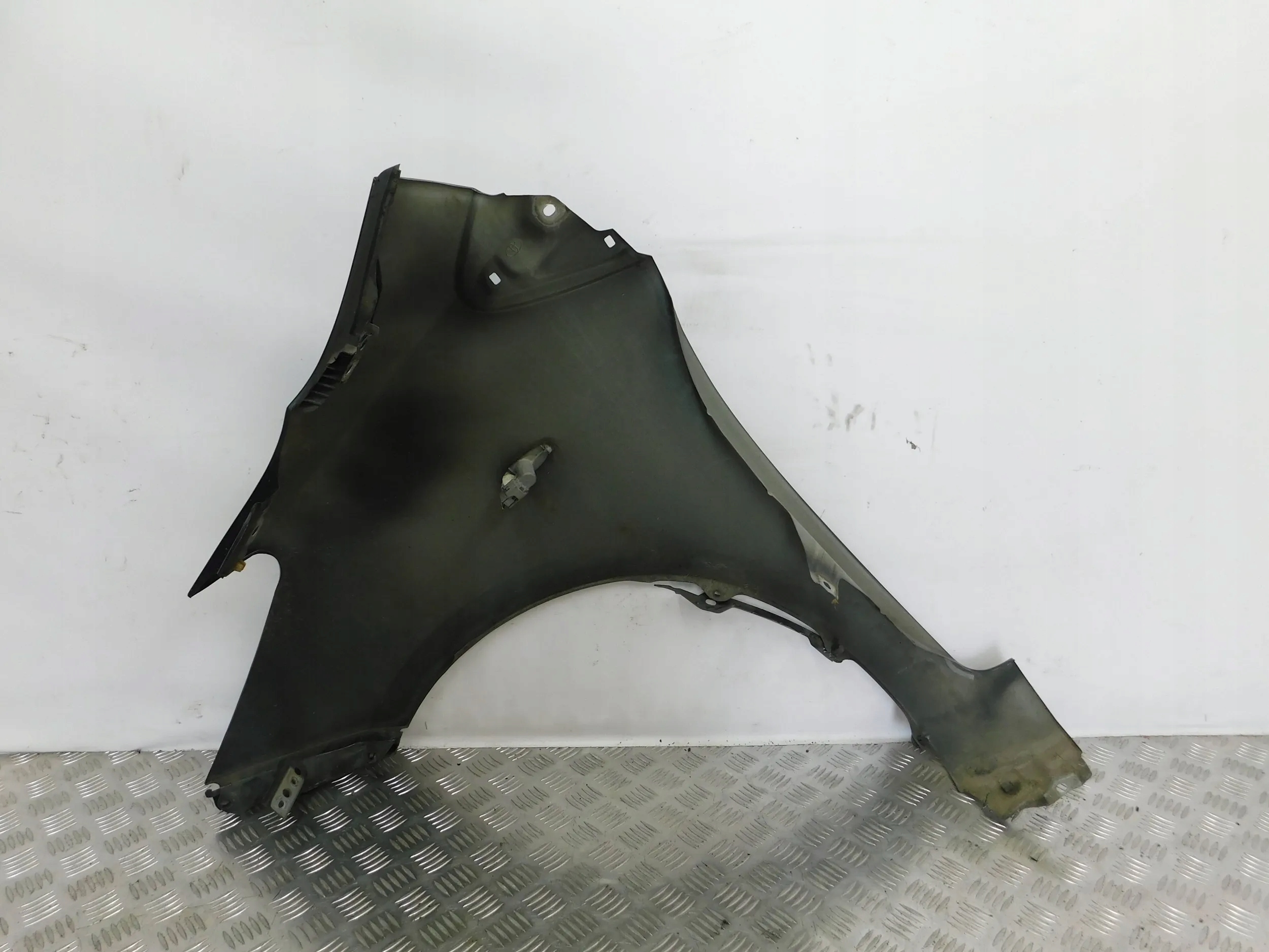 fender front front right TOYOTA YARIS II 2