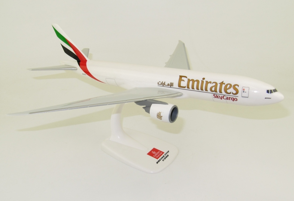 Model letadla Boeing 777-200 Emirates Cargo 1:200