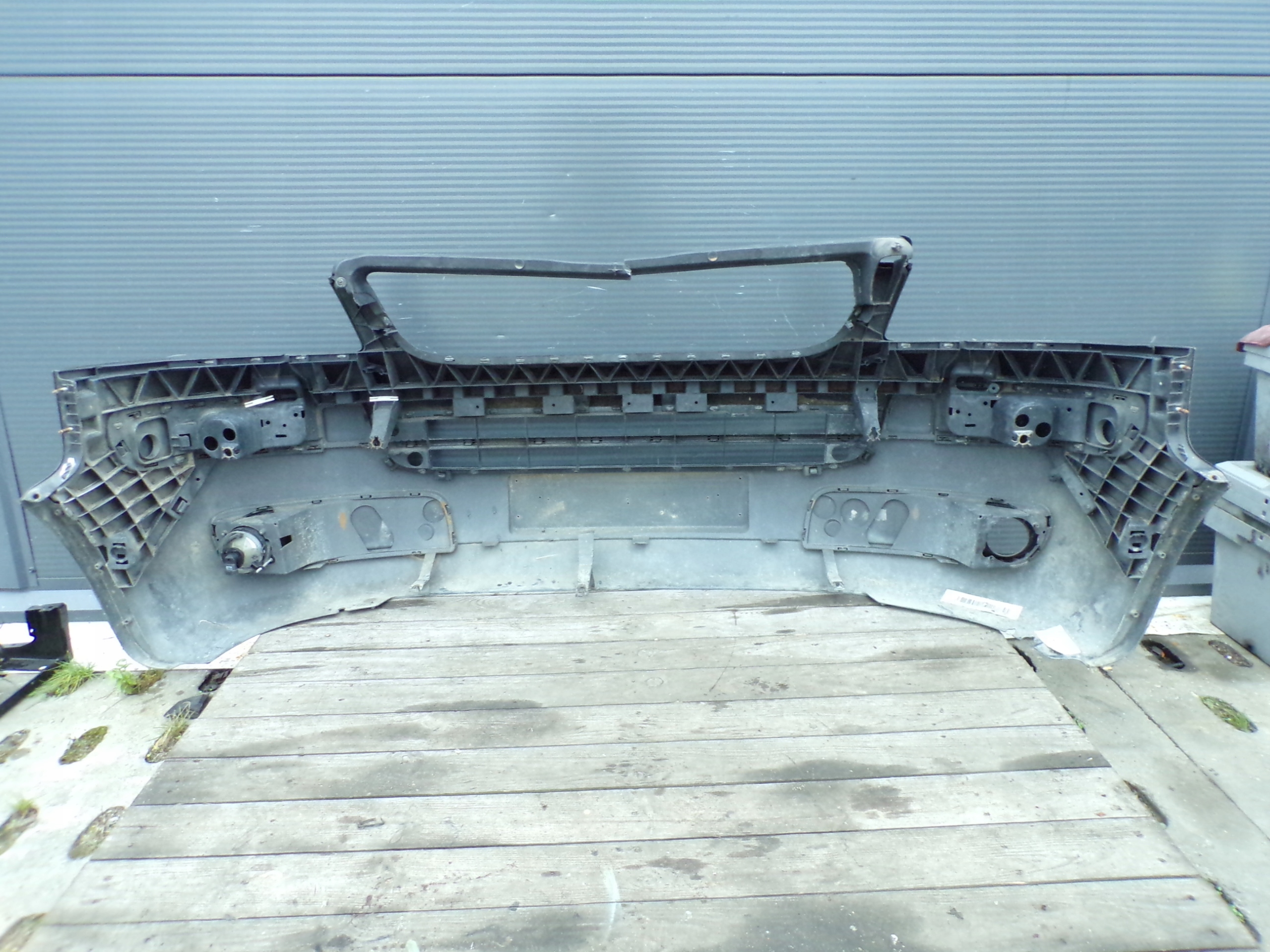 front bumper front VOLKSWAGEN TRANSPORTER T5 MULTIWAN CARAVELLE