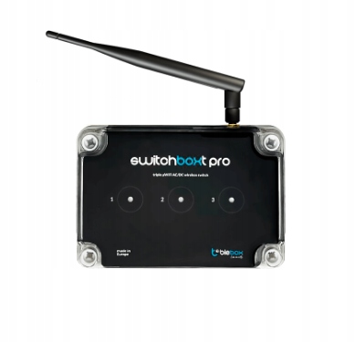 BleBox switchBoxT Pro WiFi 3x bezpotenciálové relé s anténou