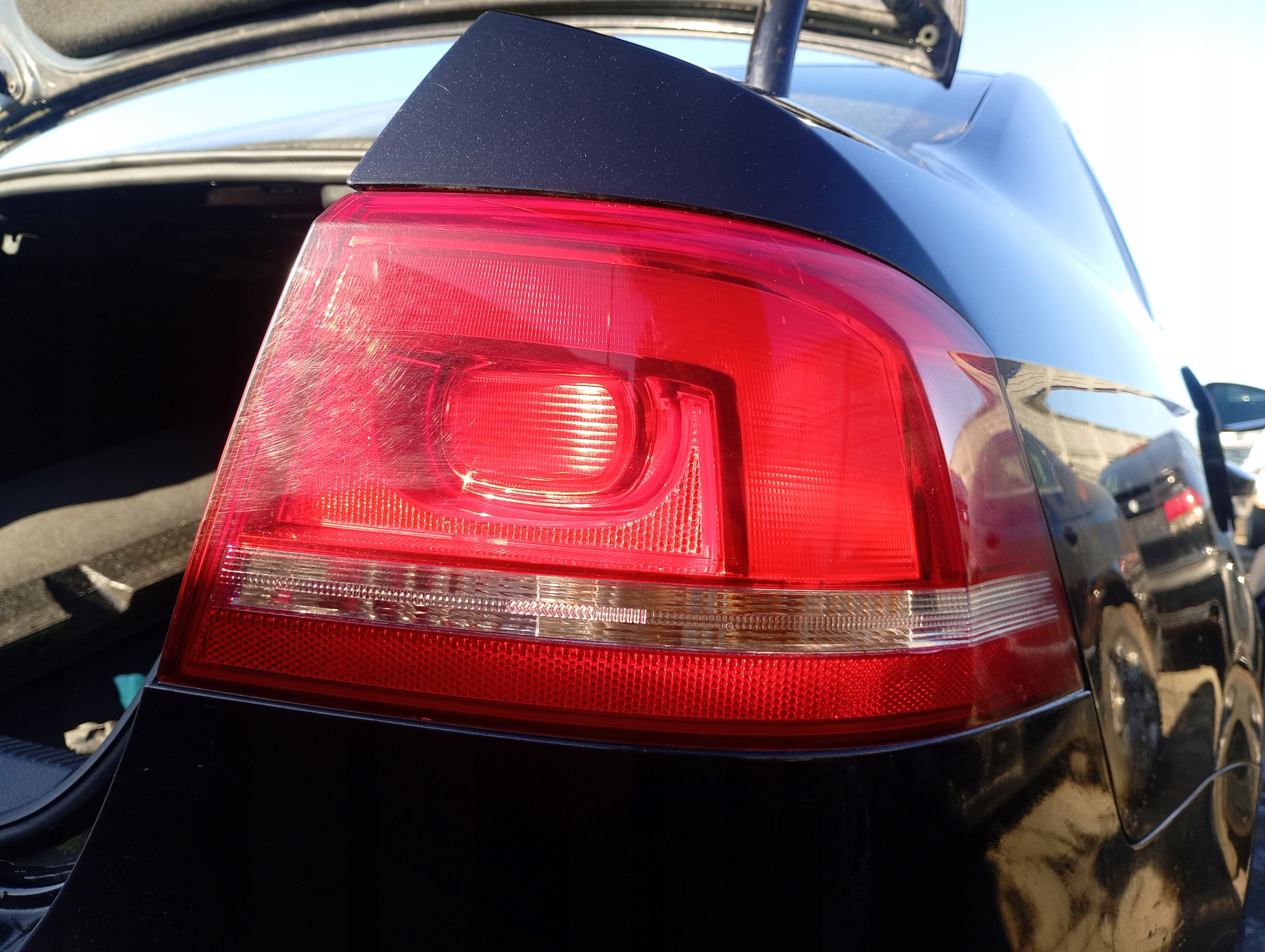 VW Passat B7 10-14 light right rear rear part
