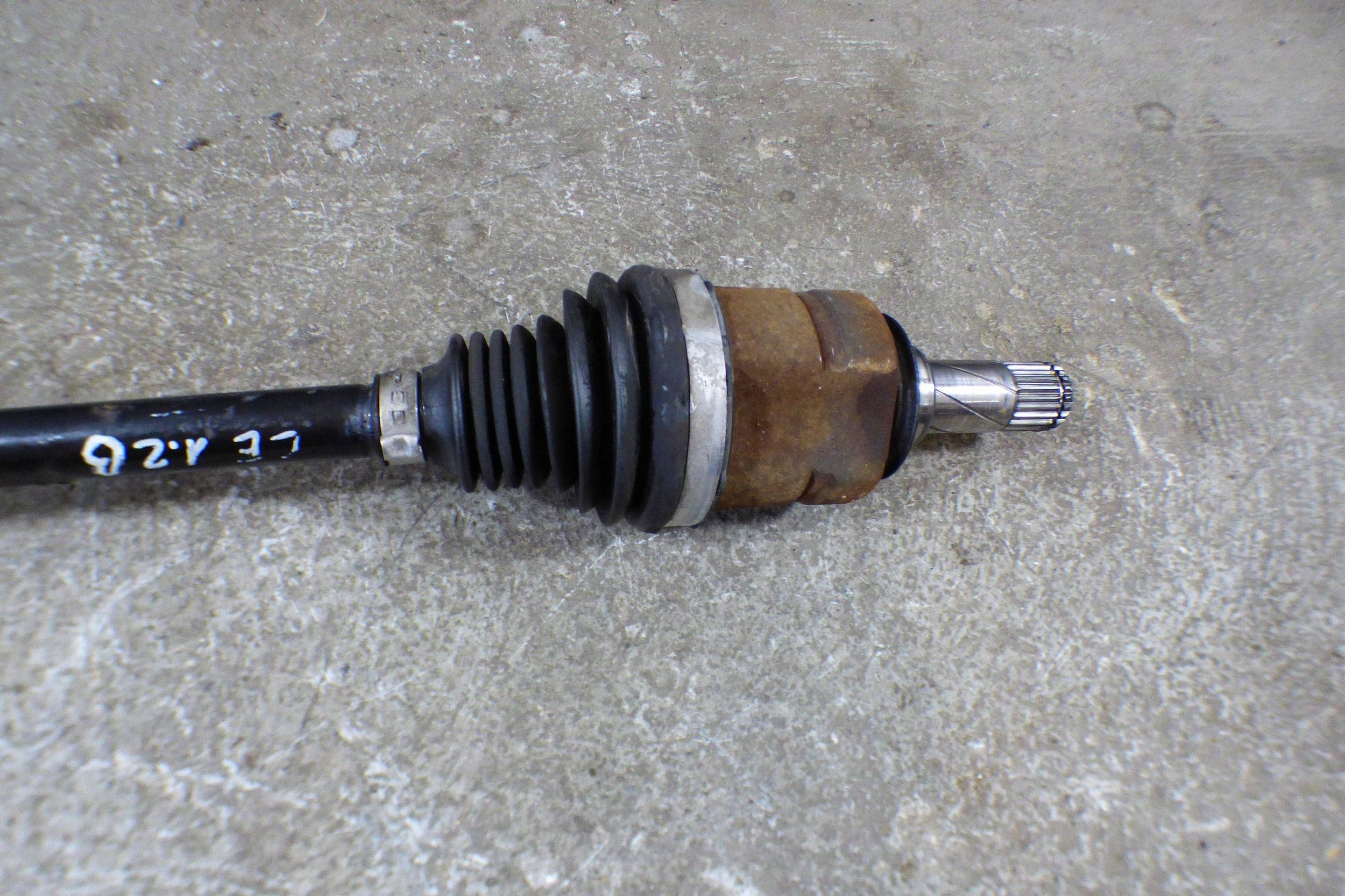 Opel Corsa E 1.2 B semi-axis napedowa left 13248675 st.BDB original