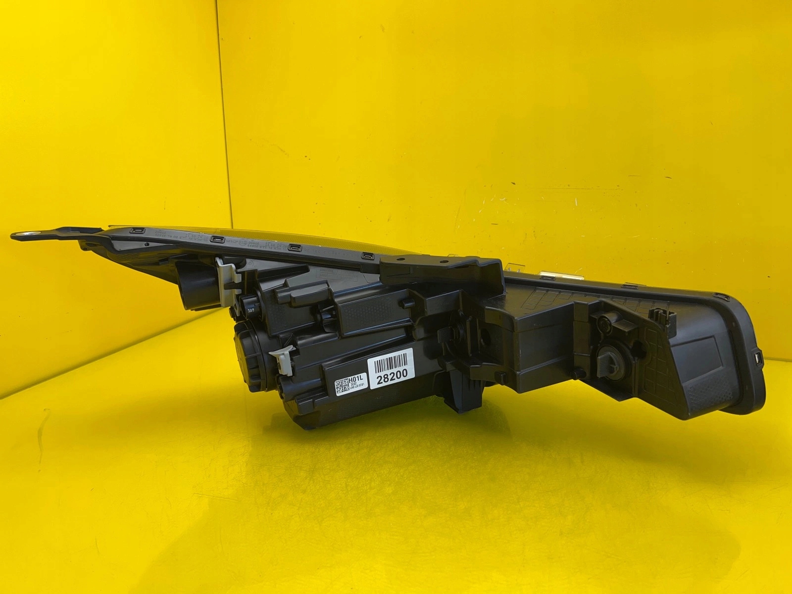 light left Hyundai Elantra VII Full Led 20- H01L3C02