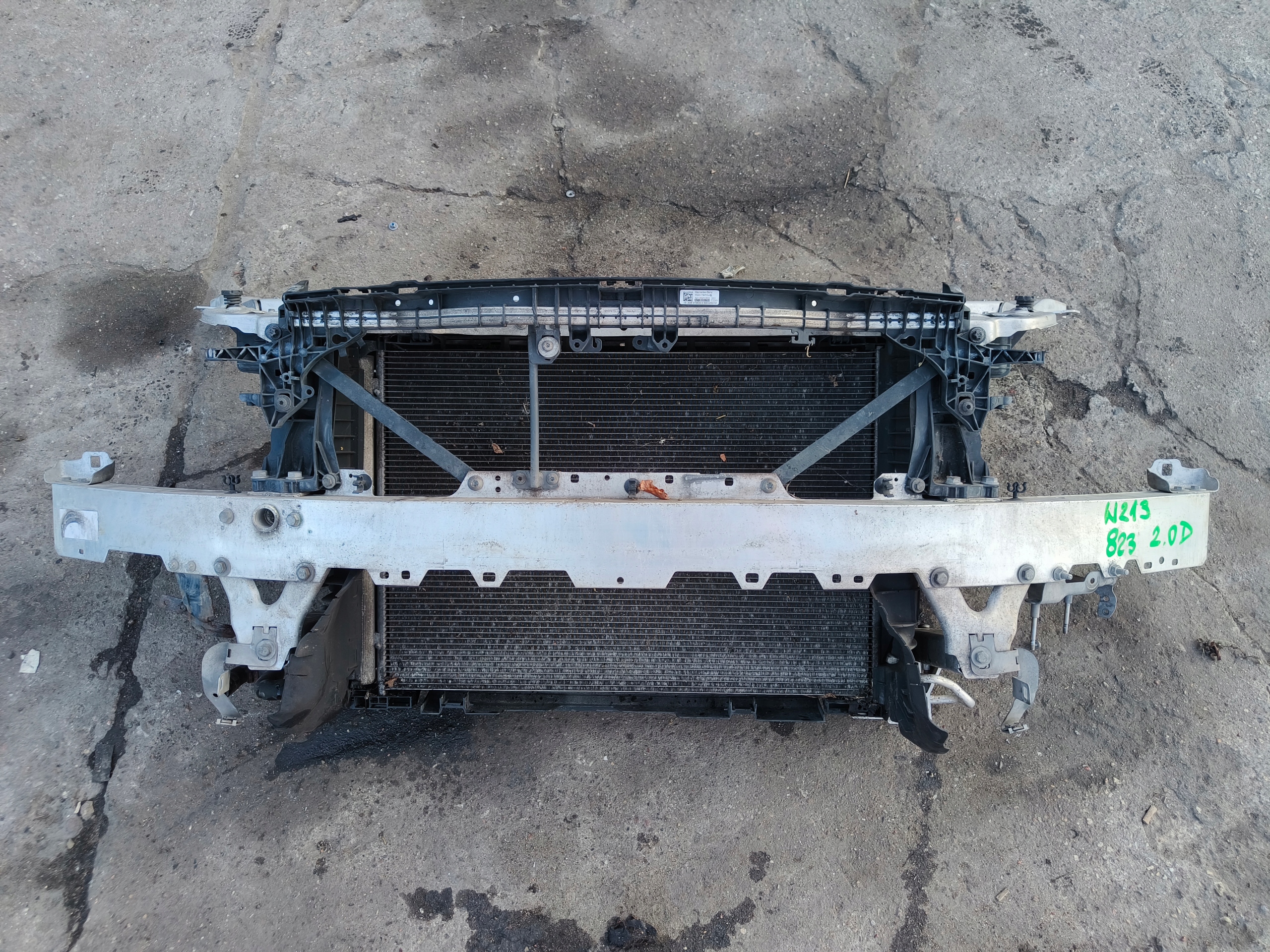 MERCEDES E KLASA W213 2.0D PAS PRZEDNI CHŁODNICE BELKA