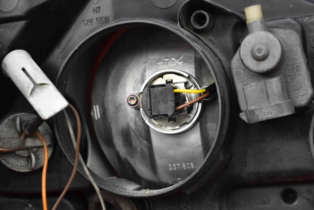 REFLEKTOR left light front EU NISSAN PRIMERA P12 01-08