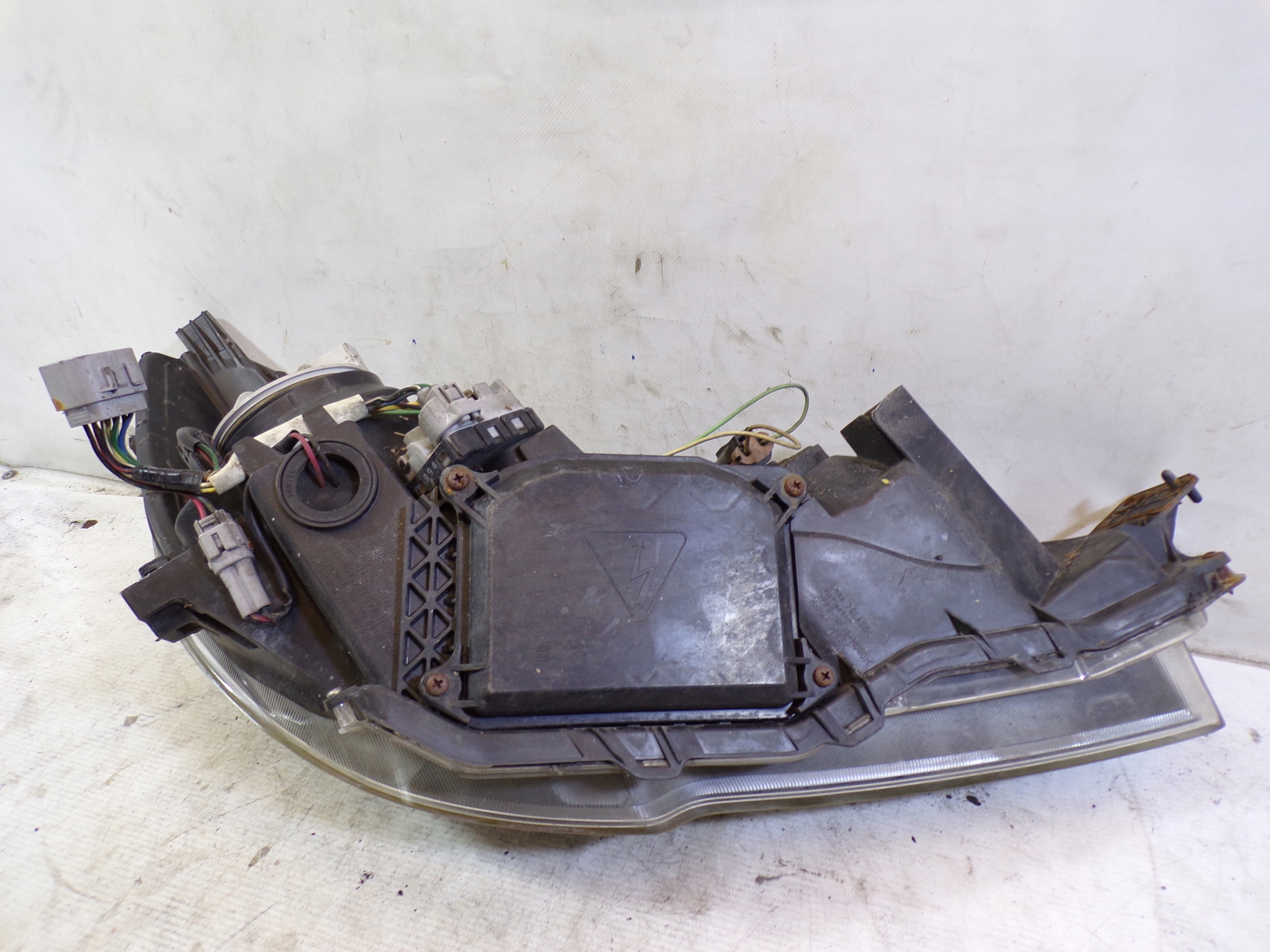 light front left XENON SUBARU LEGACY 5 V