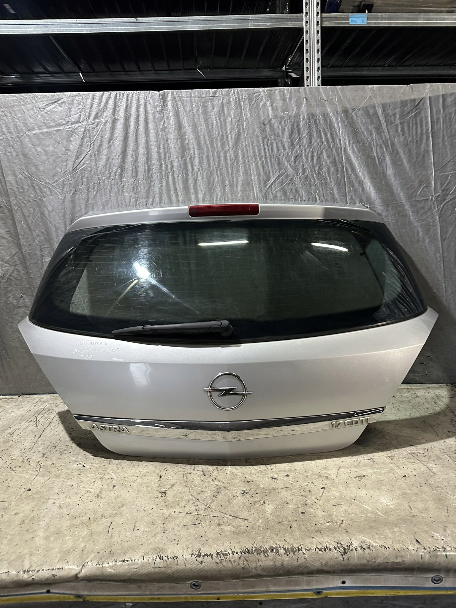 trunk door boot OPEL ASTRA H HB Z157