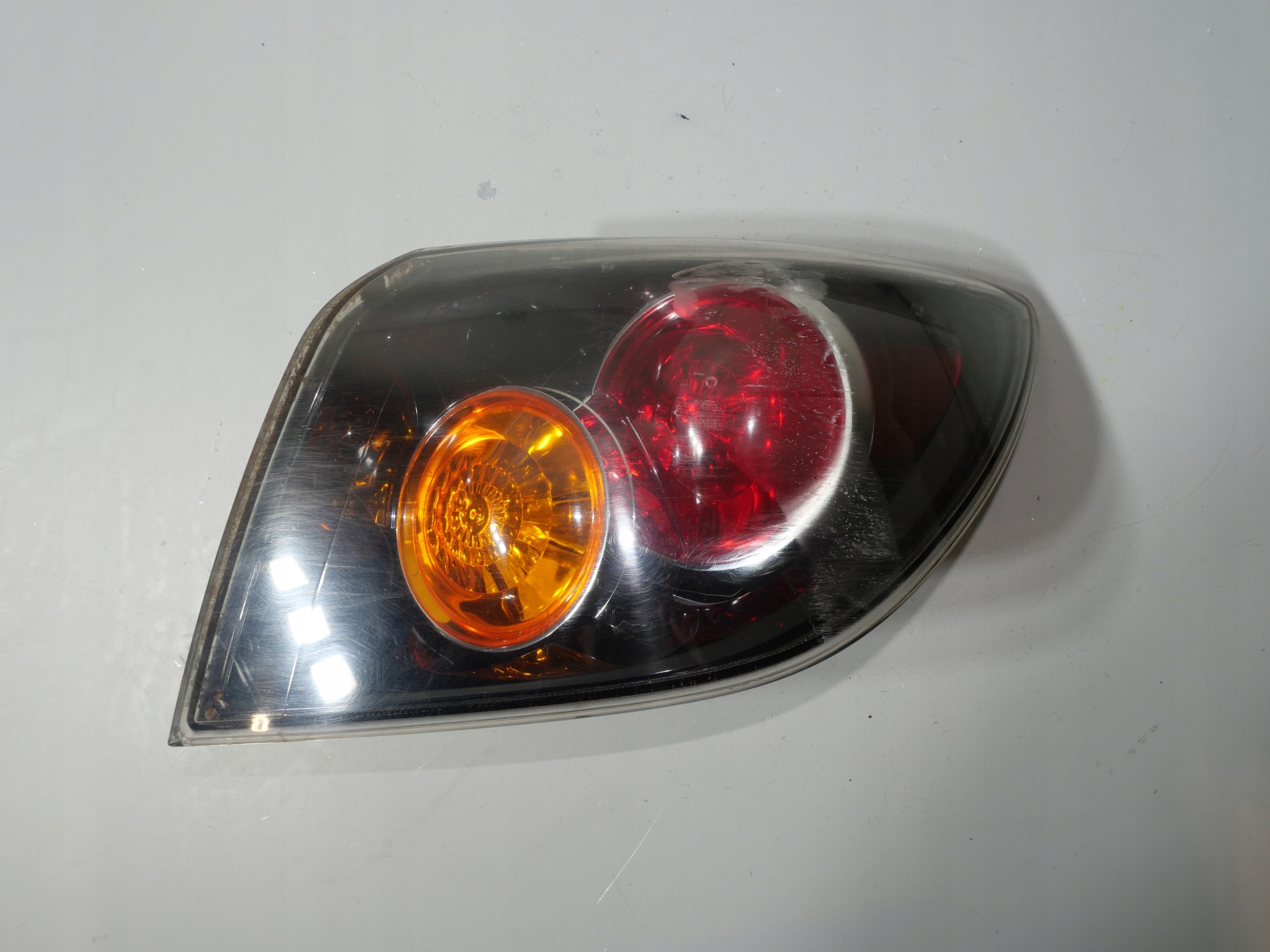 MAZDA 3 light rear part P6312