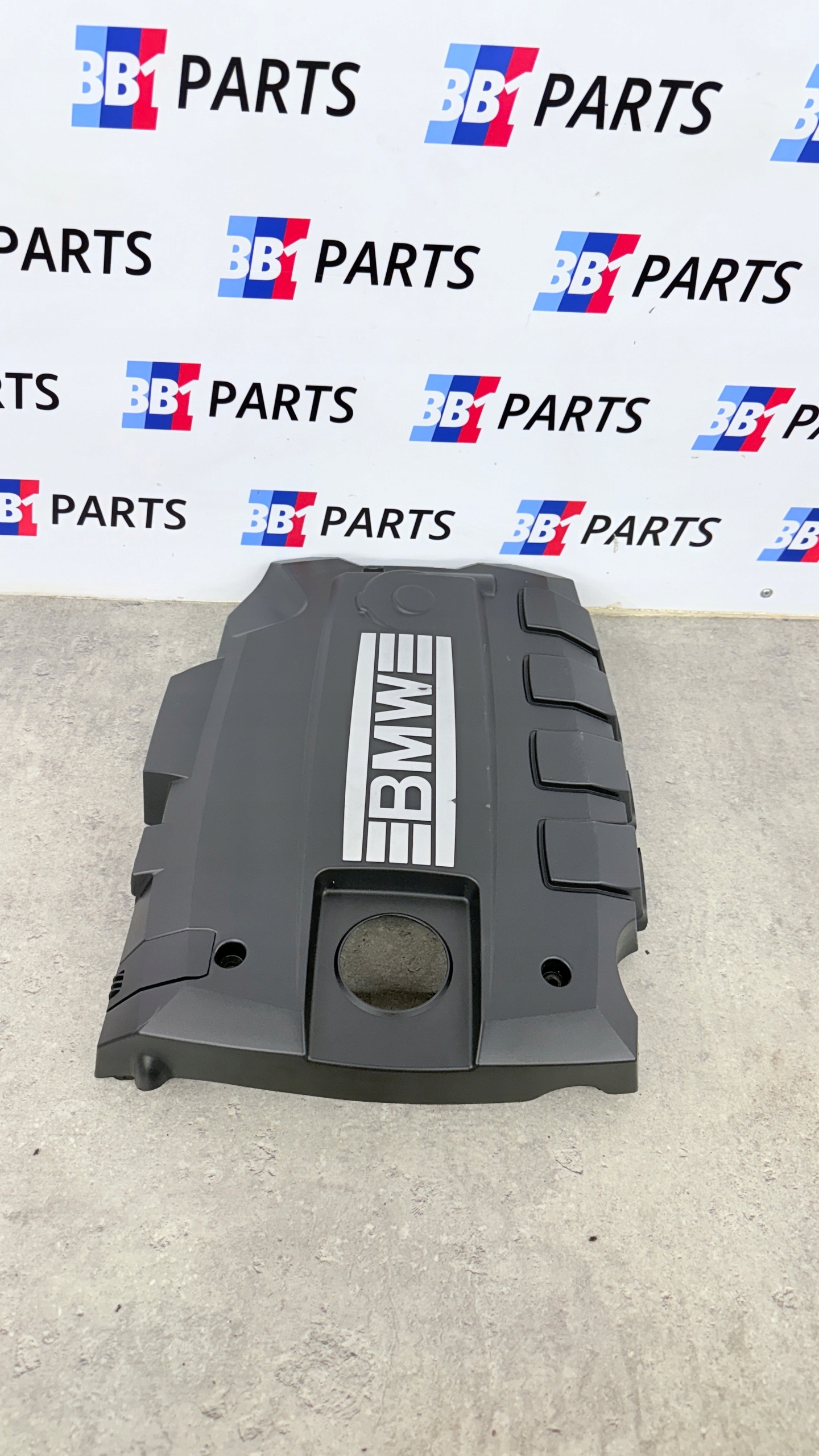 BMW E90 E91 E92 cover engine housing cover upper 7556033