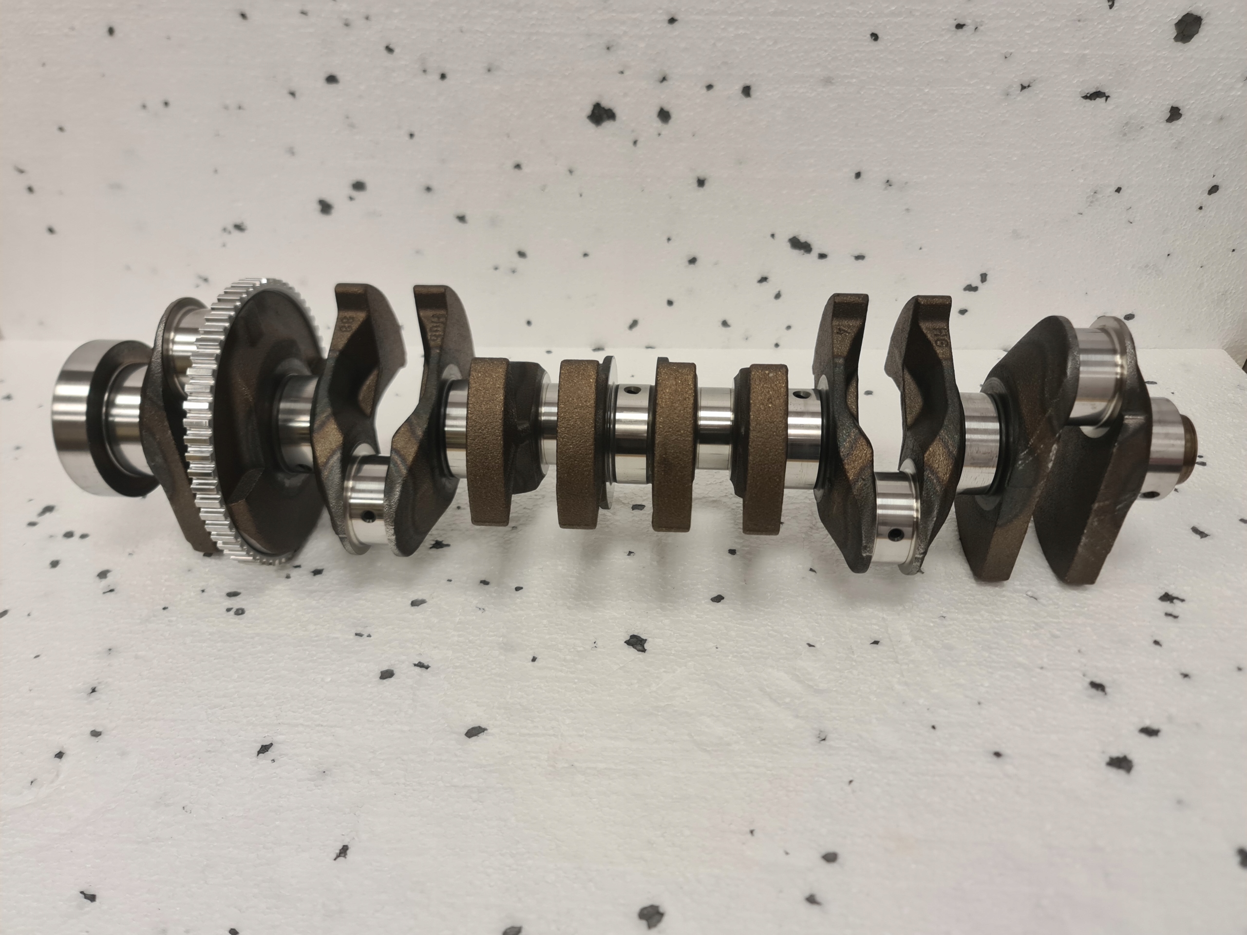 Wał korbowy NOWY BMW F10 E60 E65 N52 N53 7553279