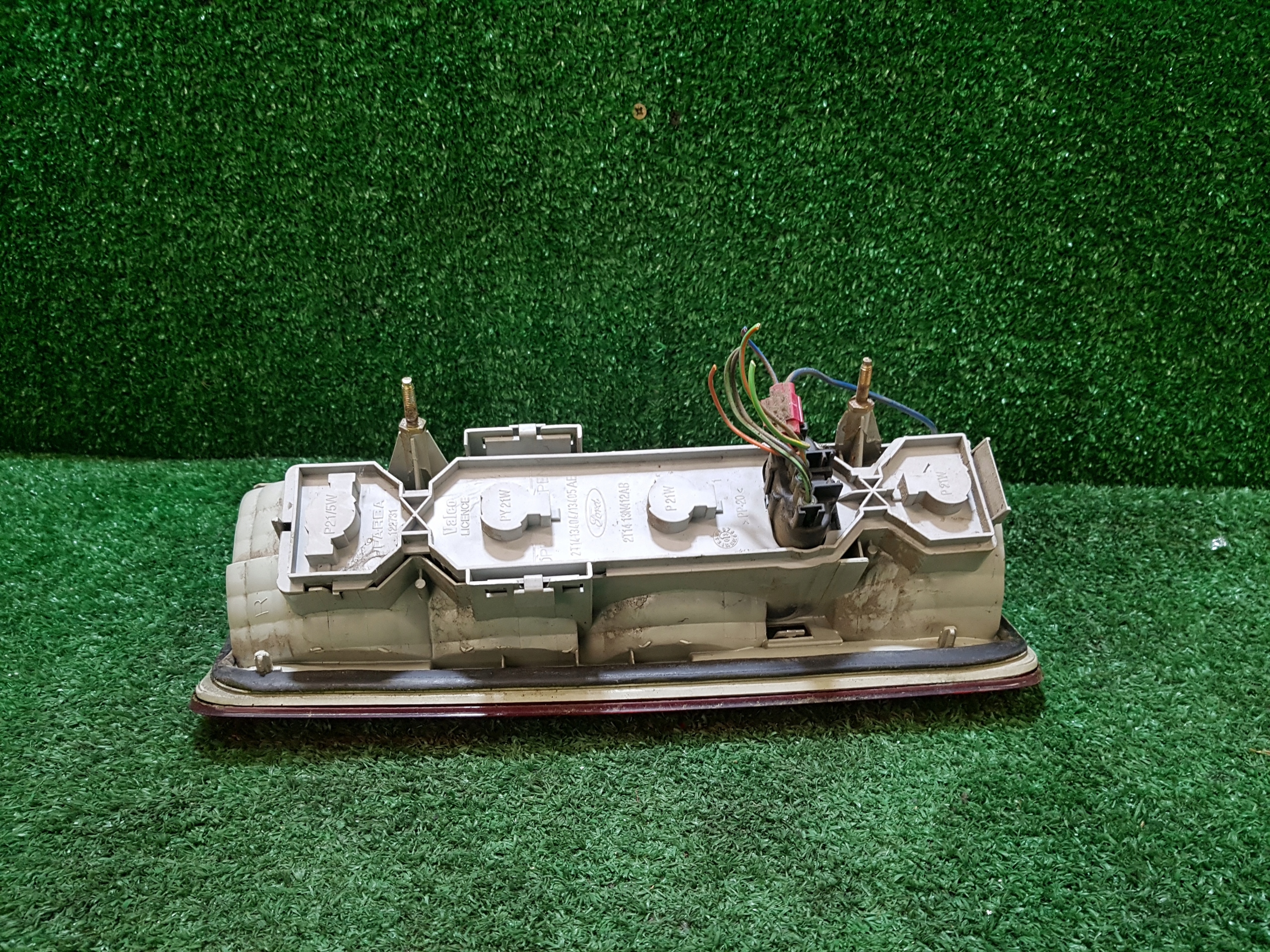 light right rear FORD CONNECT