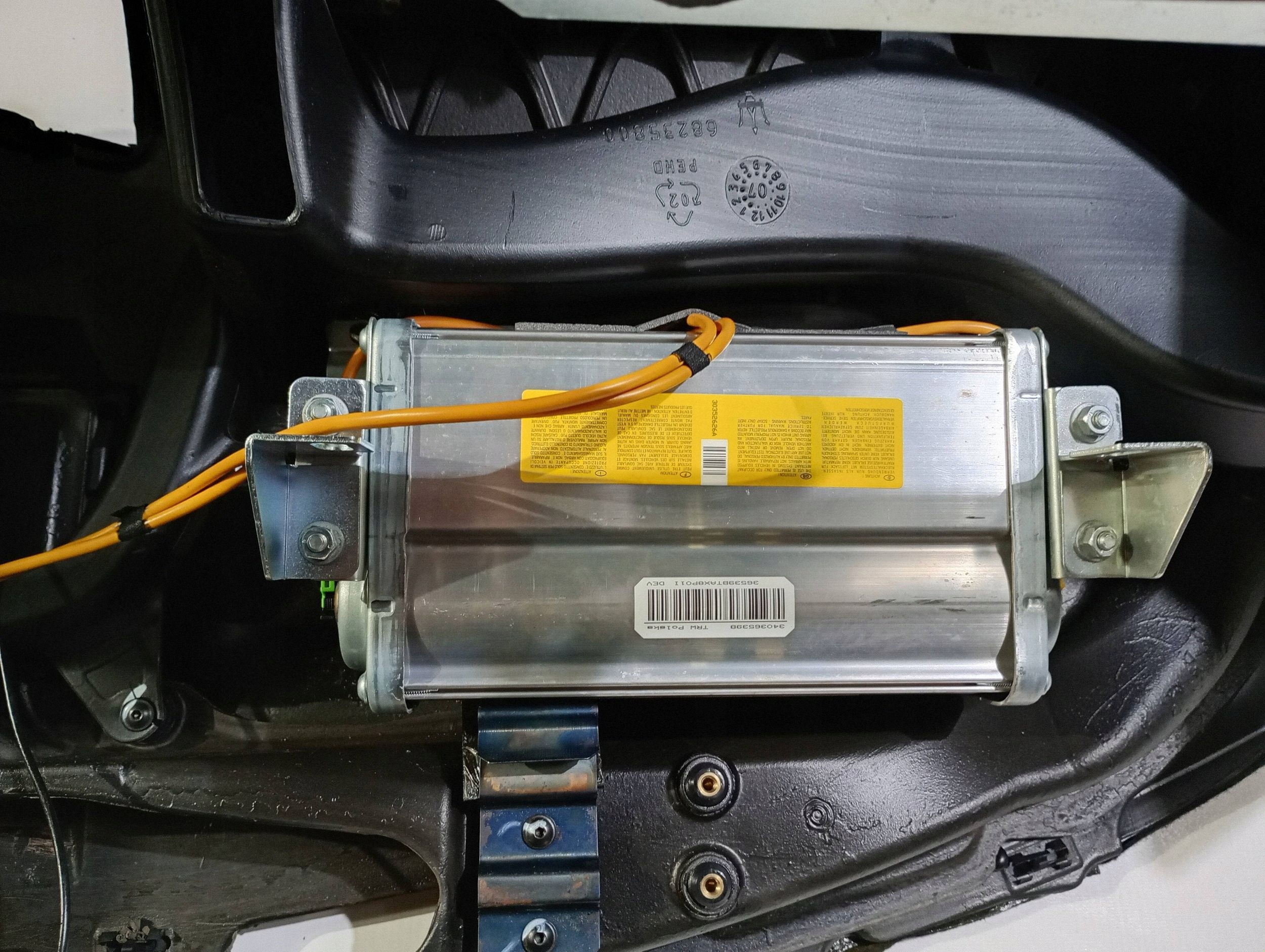 dashboard instrument panel cockpit airbag Maserati Granturismo 2008