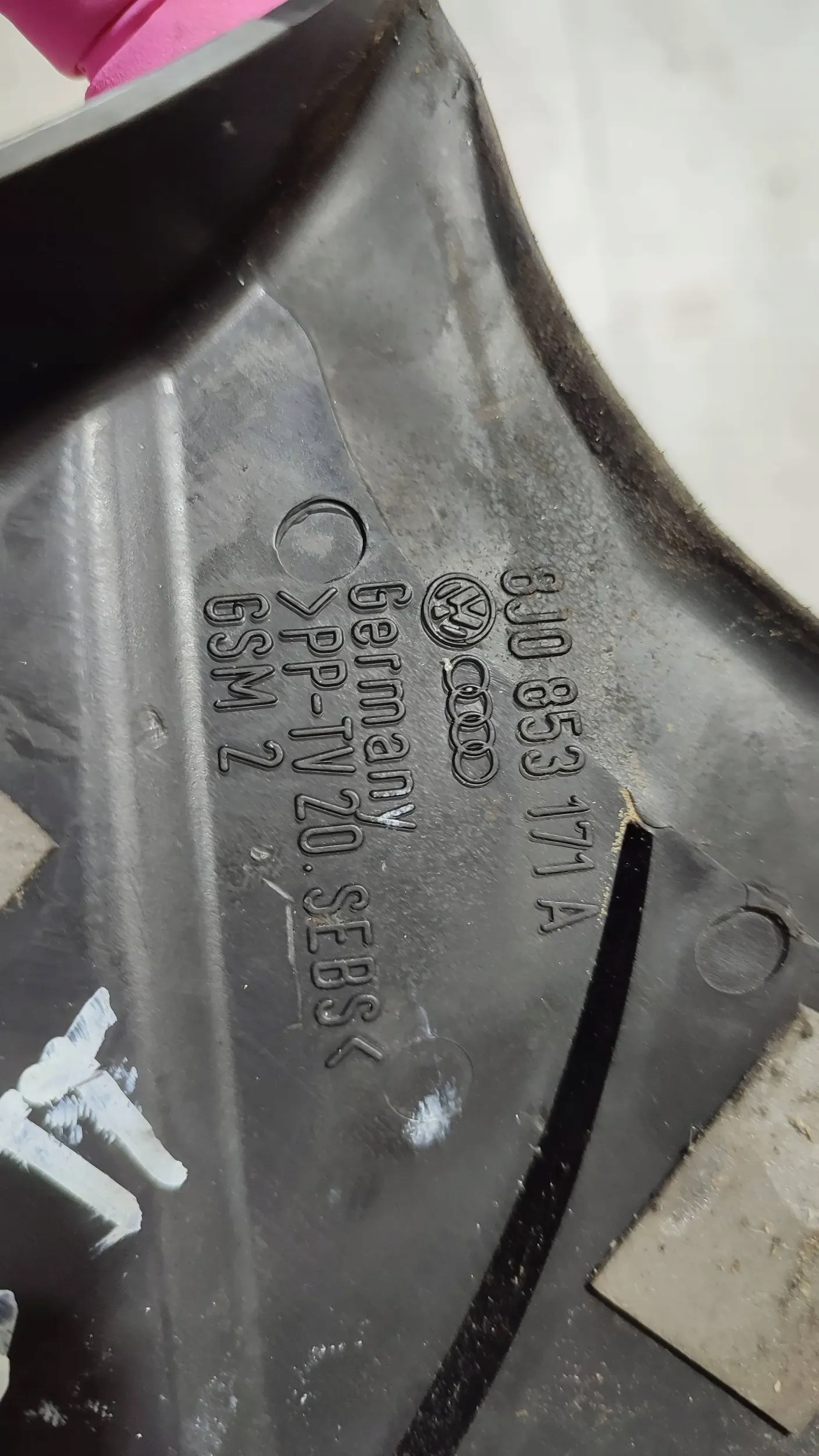 Audi TT 8J 13r 2.0tdi left side cover spoiler
