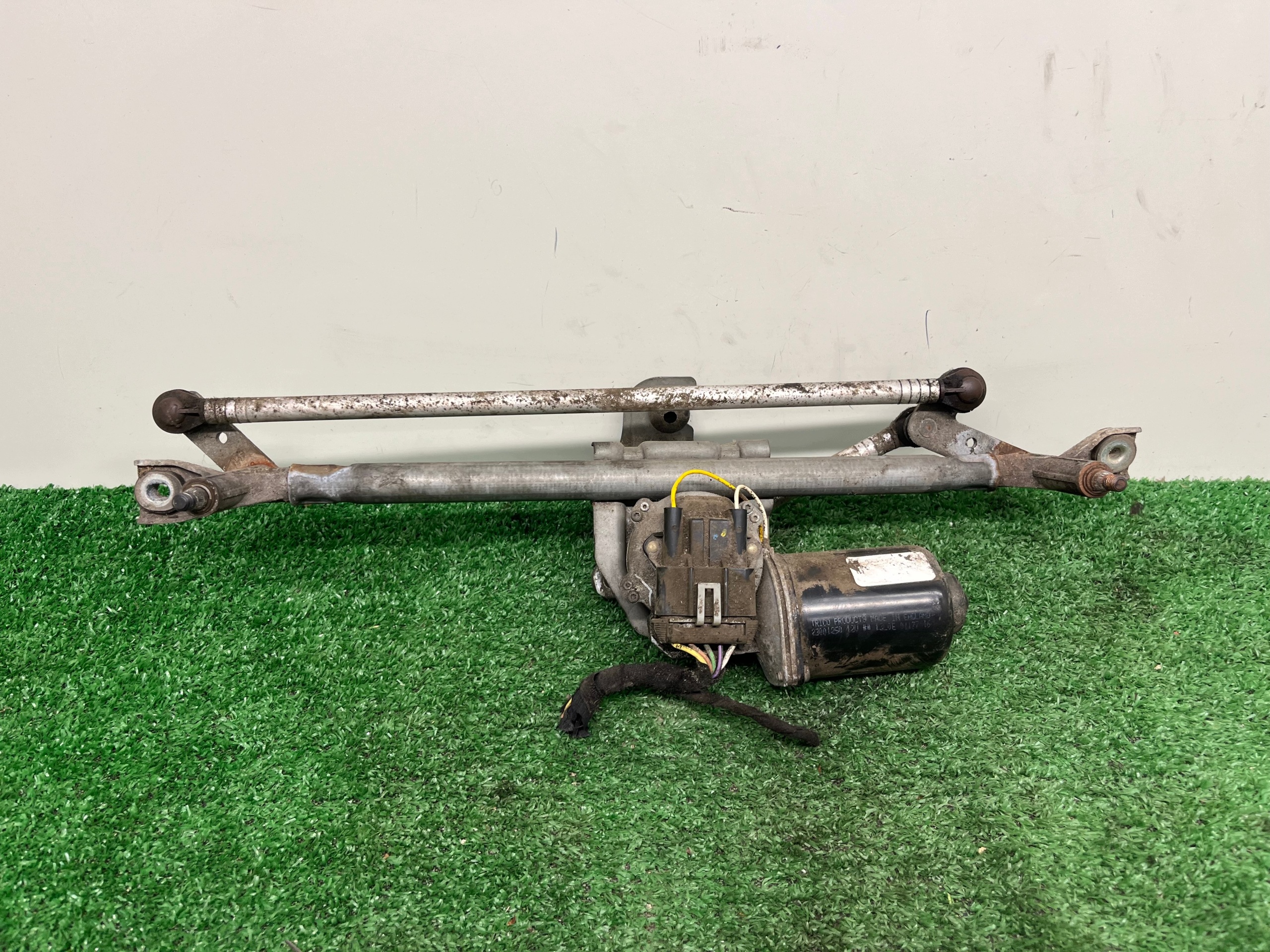 wiper mechanism front OPEL CORSA C 23001250