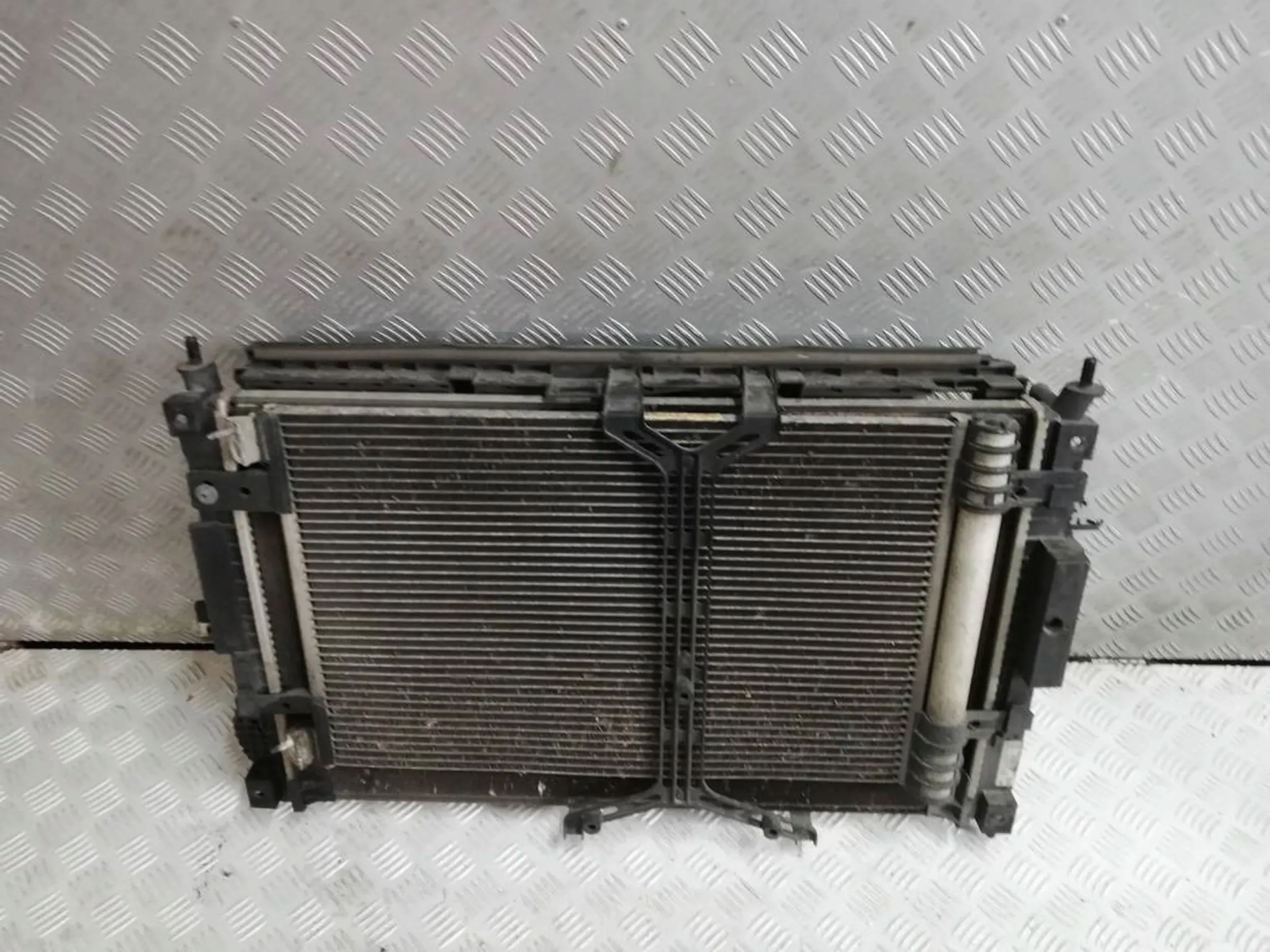 CHŁODNICE WENTYLATOR PEUGEOT 308 T9 1.2 THP KOMPLET