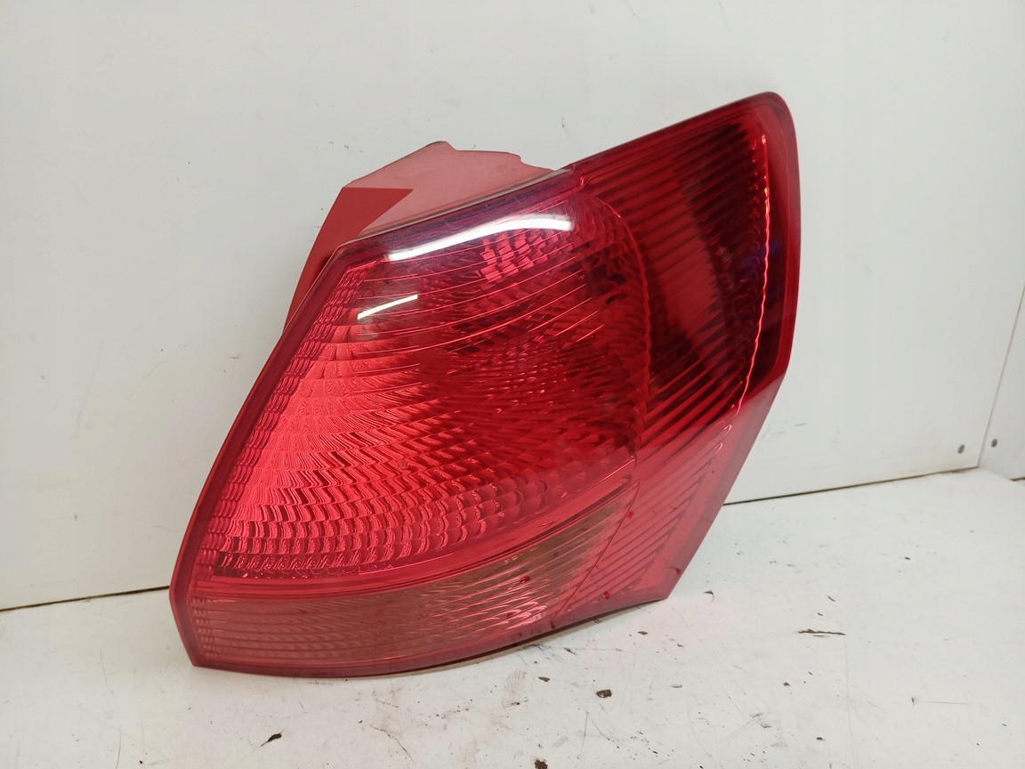 KIA VENGA light rear part rear right 92402-1P000 2009