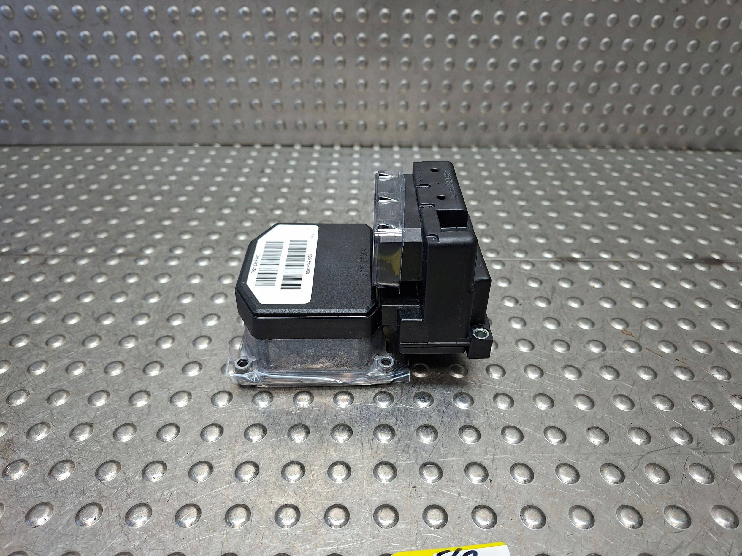control unit pump ABS DODGE DURANGO WK2 17- 4X4 P52113684AC P52113684AC