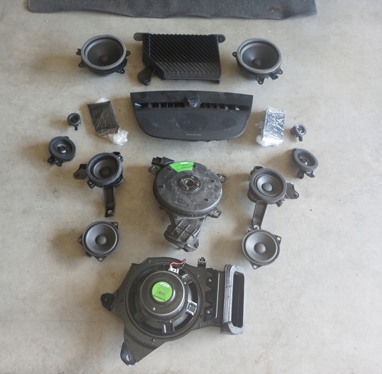 32264796 31438479 - ПІДСИЛЮВАЧ HARMAN / KARDON VOLVO XC40