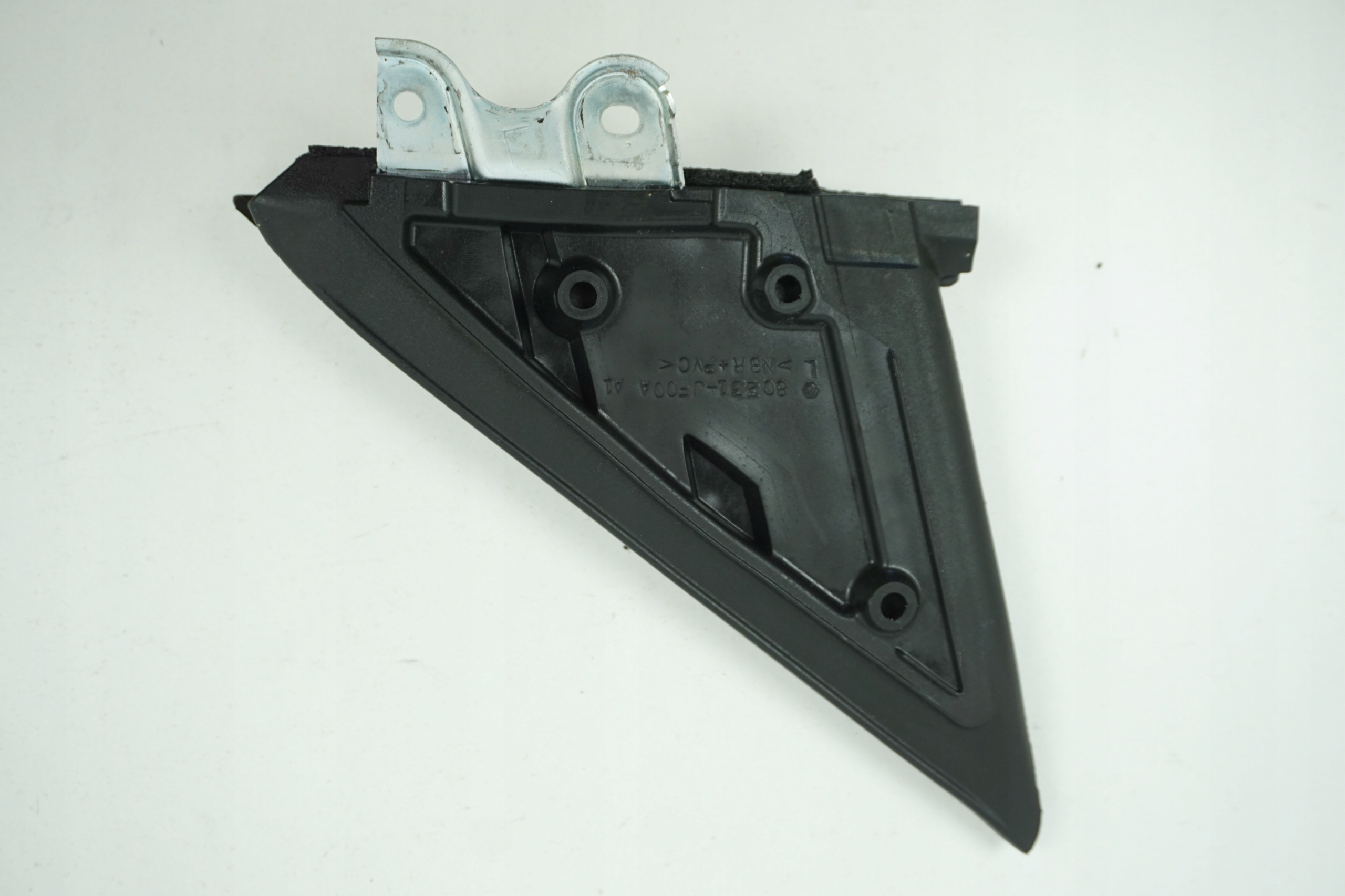 Trojkat Oslona Lewa Lusterka GTR R35 80231 JF00A Part manufacturer Nissan original OE