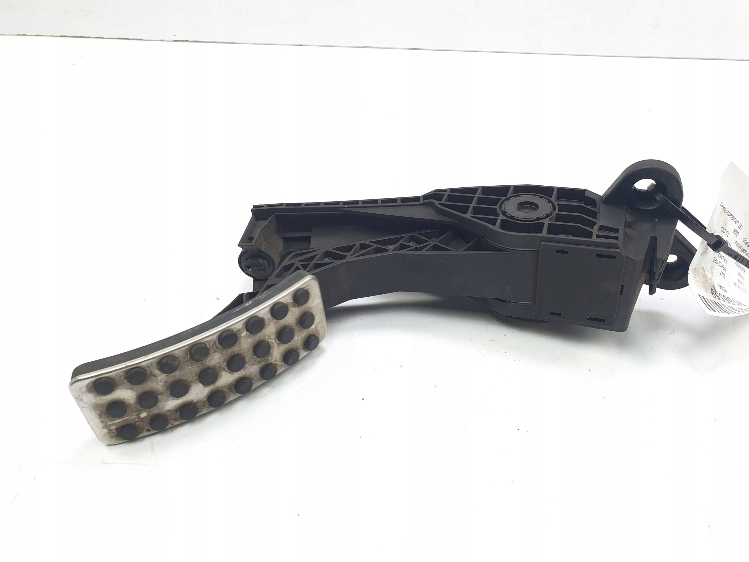 PEDAL A1643000104 MERCEDES R-class W251 320