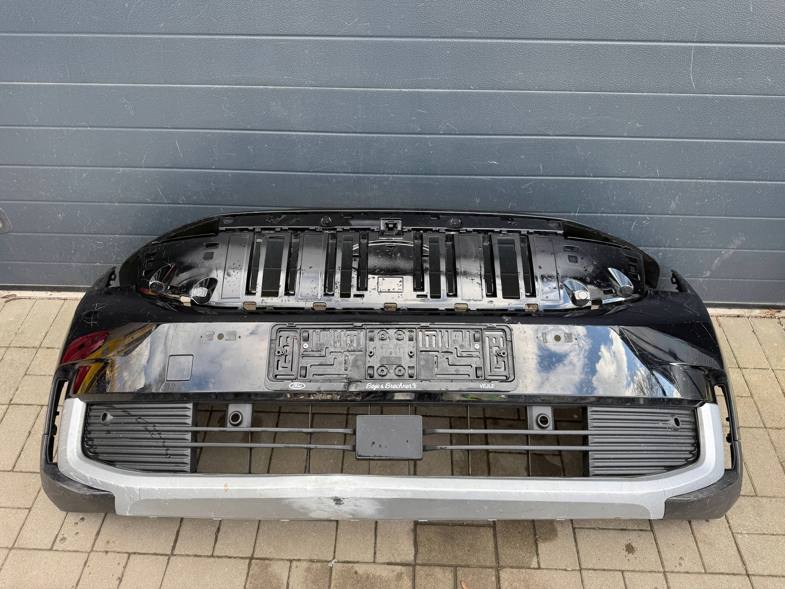 Ford Explorer Ev 23- Stoßstange vorne vorne