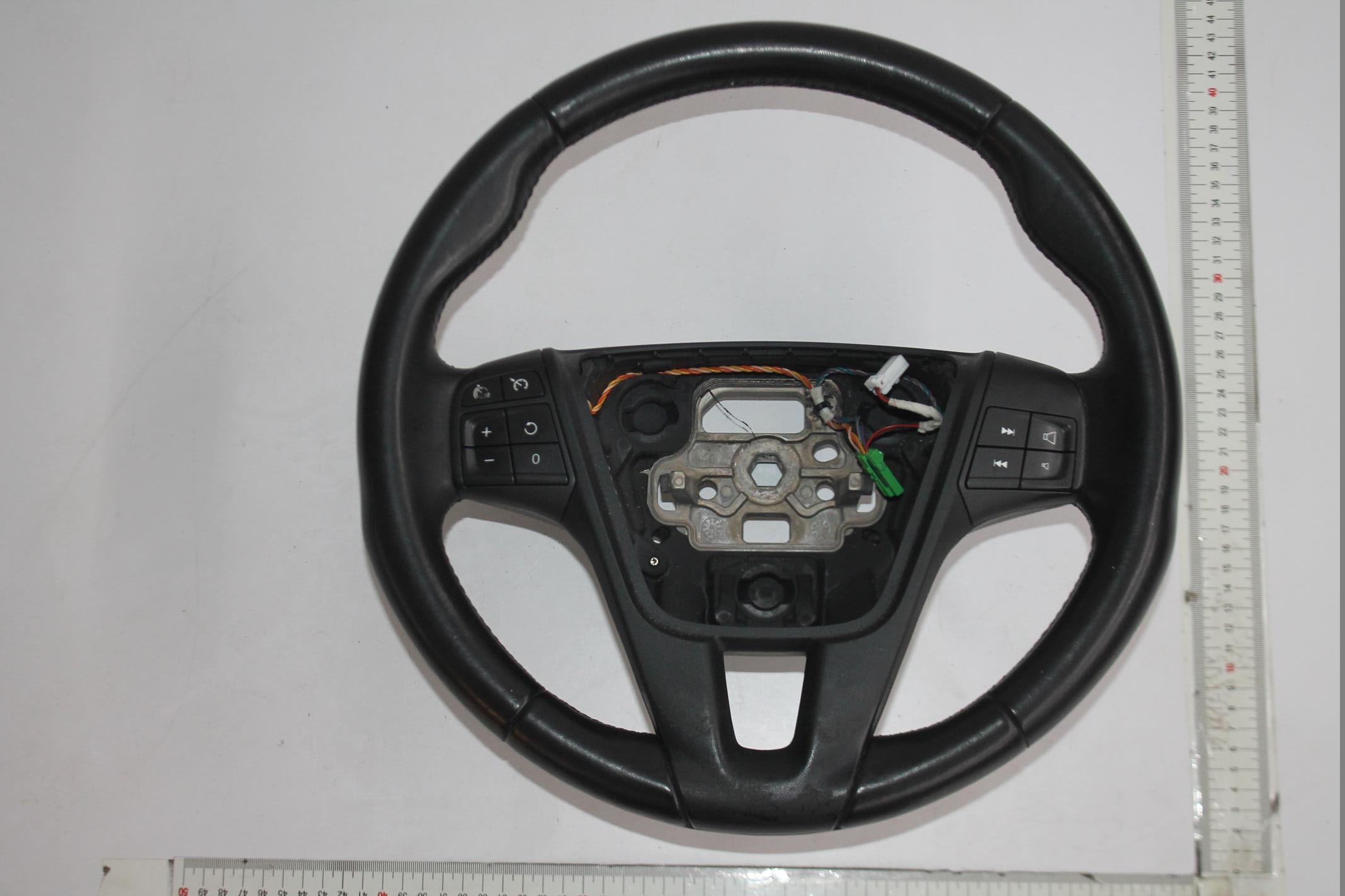 KIEROWNICA SKÓRA MULTI VOLVO V60 10-18