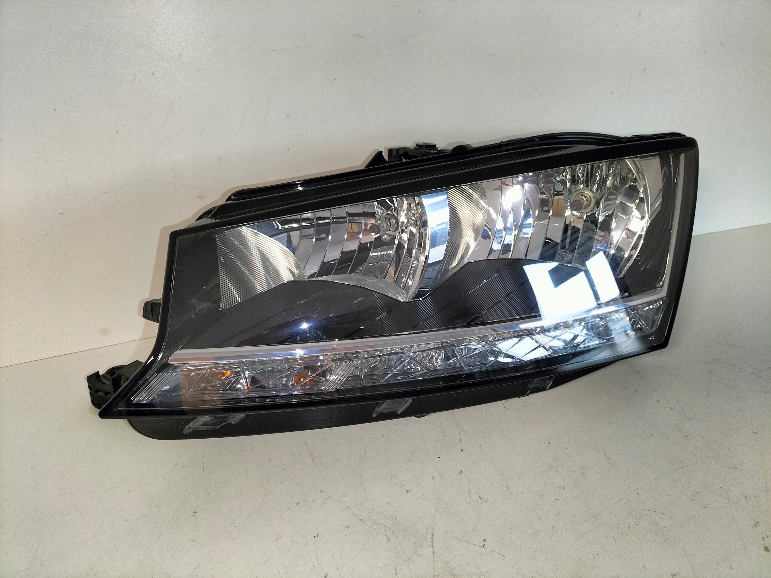 light front reflektor left SKODA FABIA III LIFT 18