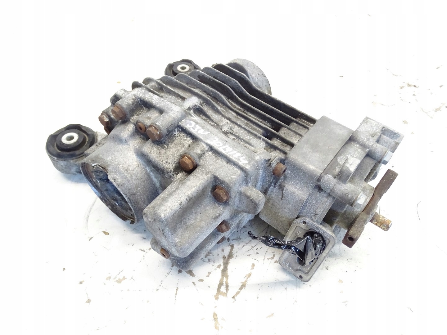 differenciál differenciál far hátsó AUDI TT 8J GOLF V R32 3.2 VR6 0AV525010D JJN