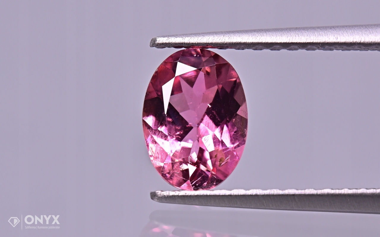 Turmalín fazetovaný ovál 7x5 mm