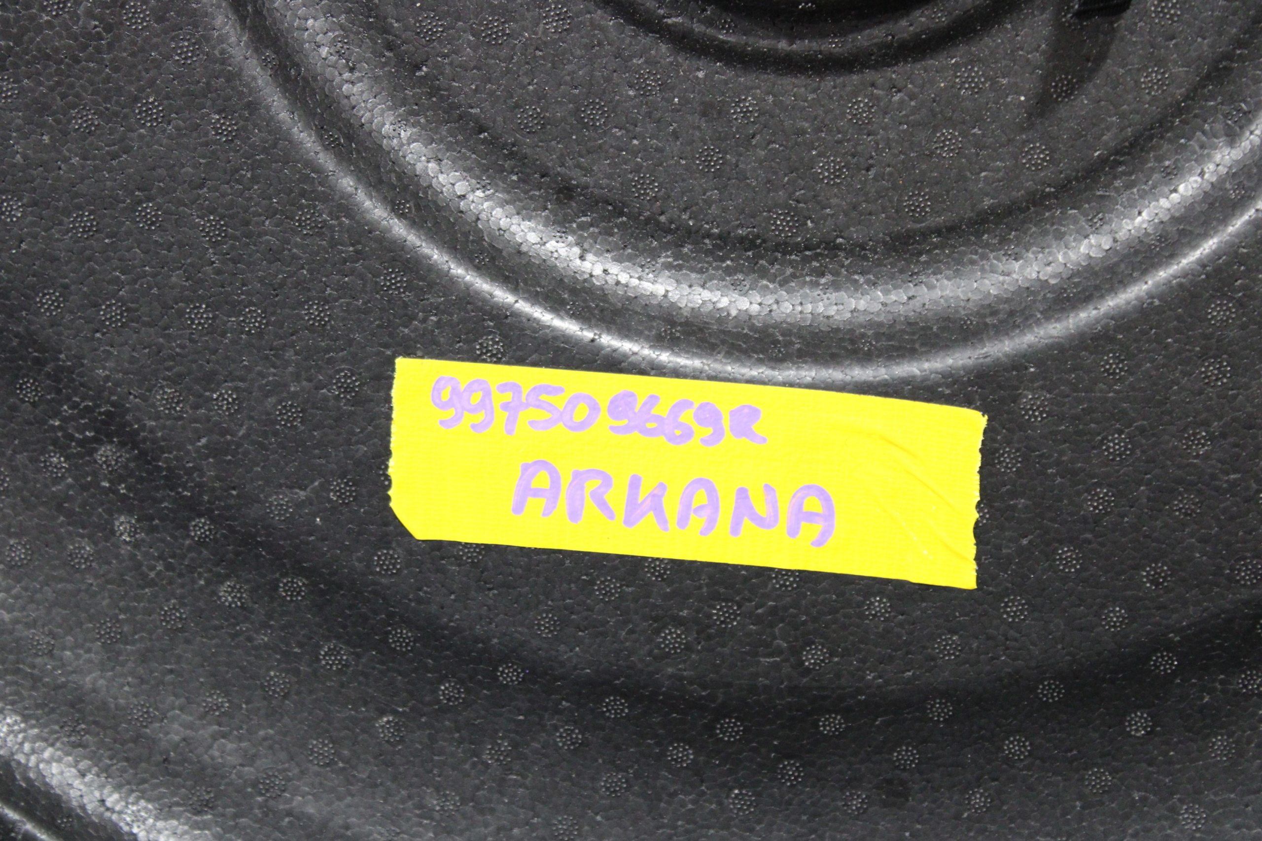 polystirene boot mandatory vehicle equipment wheels ARKANA 997509669R