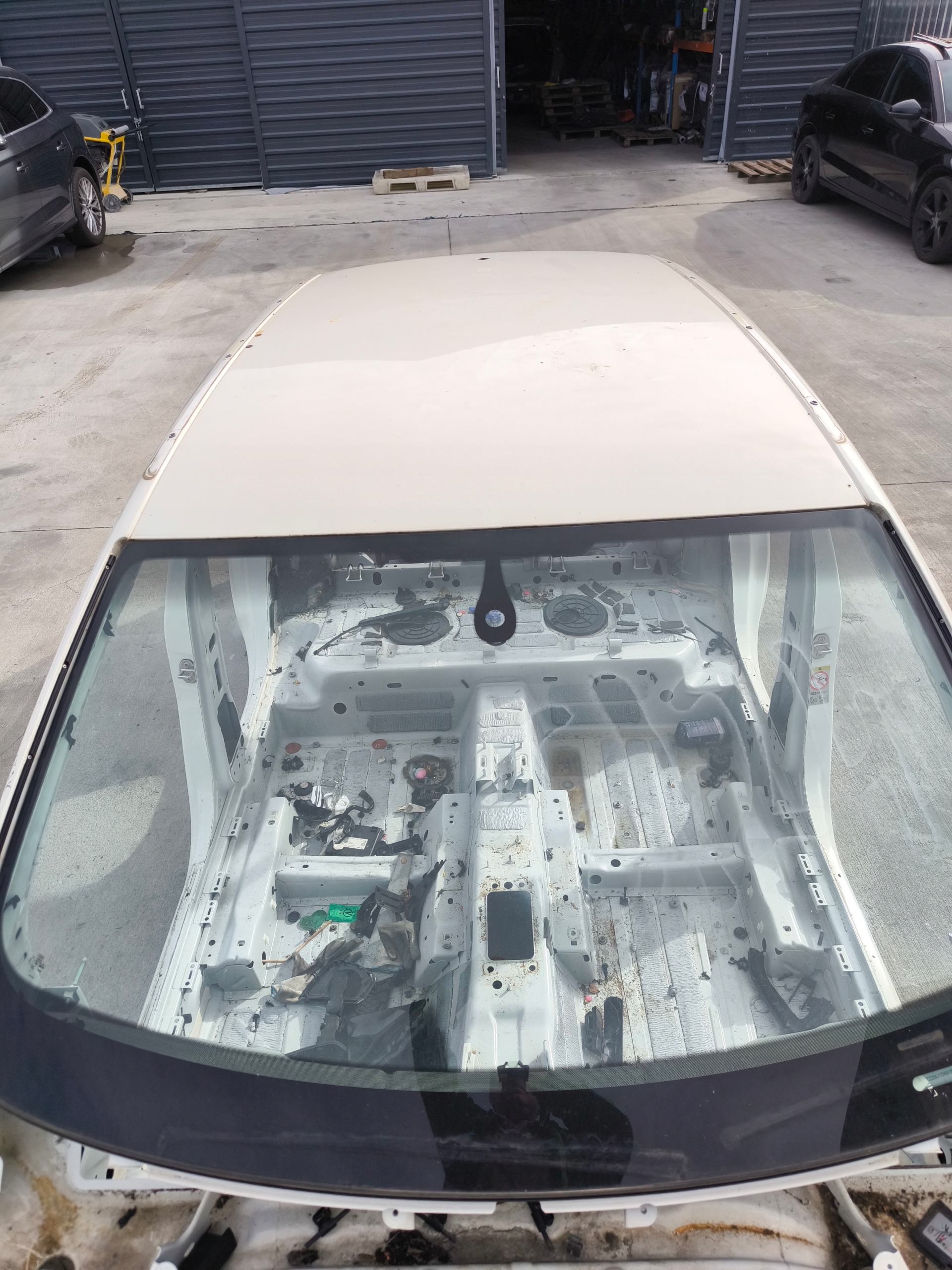 ДАХ ЧЕТВЕРТИНА ЧАСТИНА ДАХУ AUDI Q3u 2011-2018 ОРИГІНАЛ !