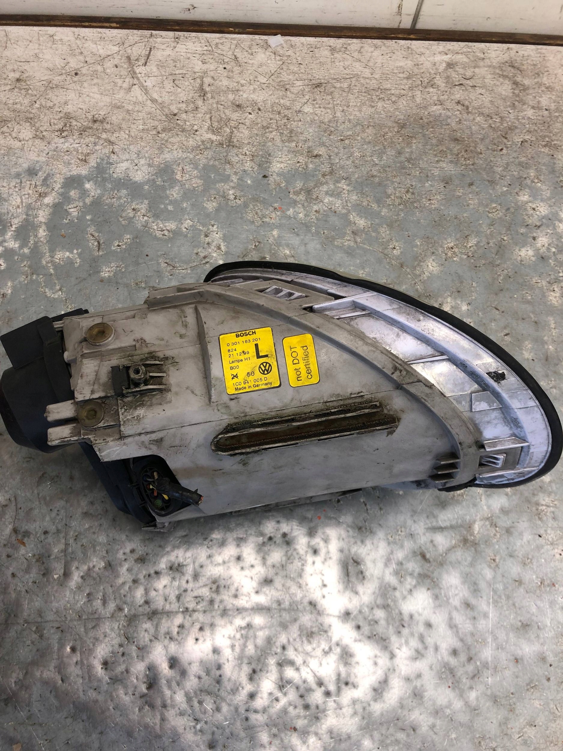 light left front VW NEW BEETLE 1C0941005D