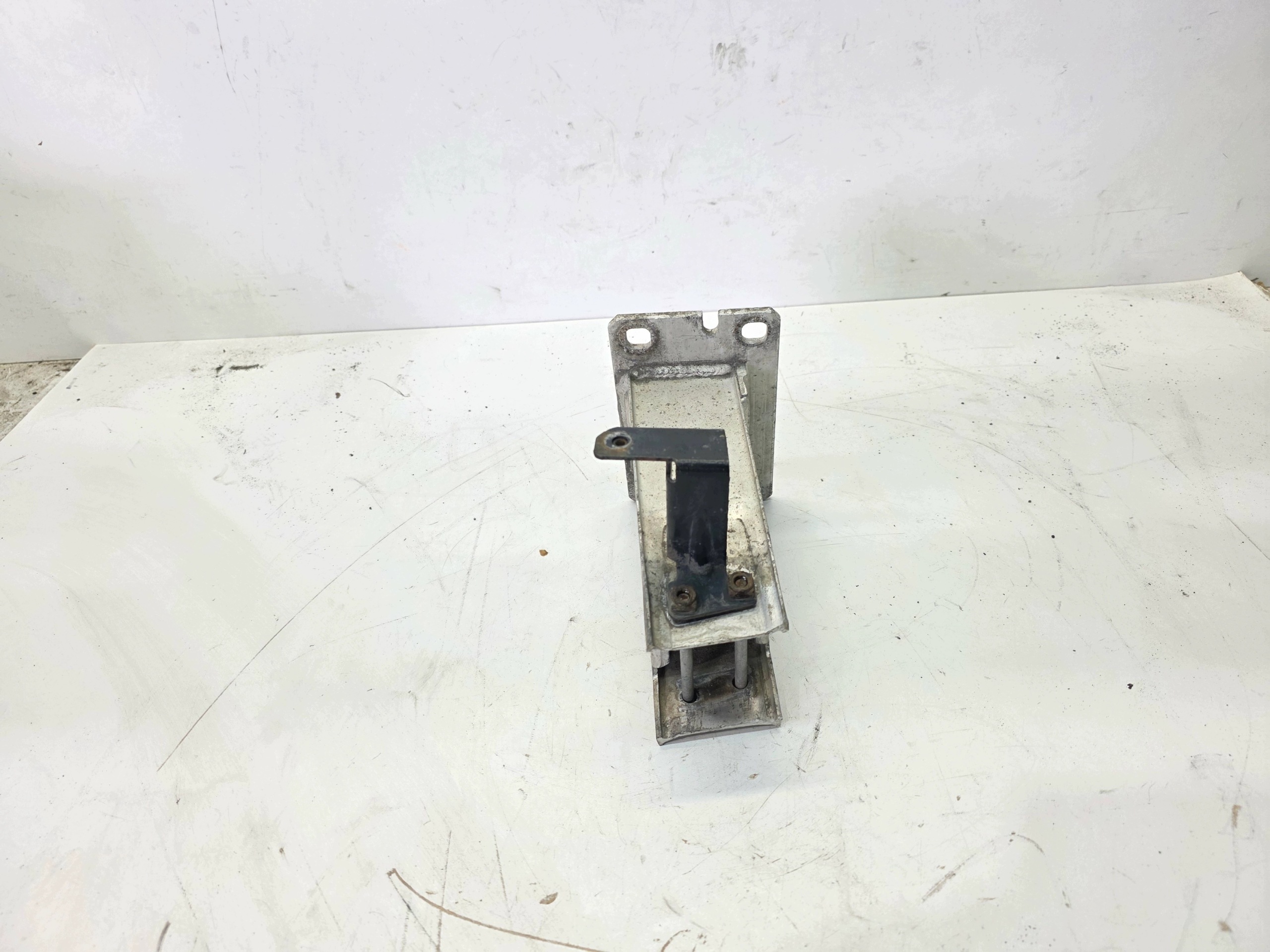 beam tip PODLUZNICY left AUDI Q5 8R 8R0807133