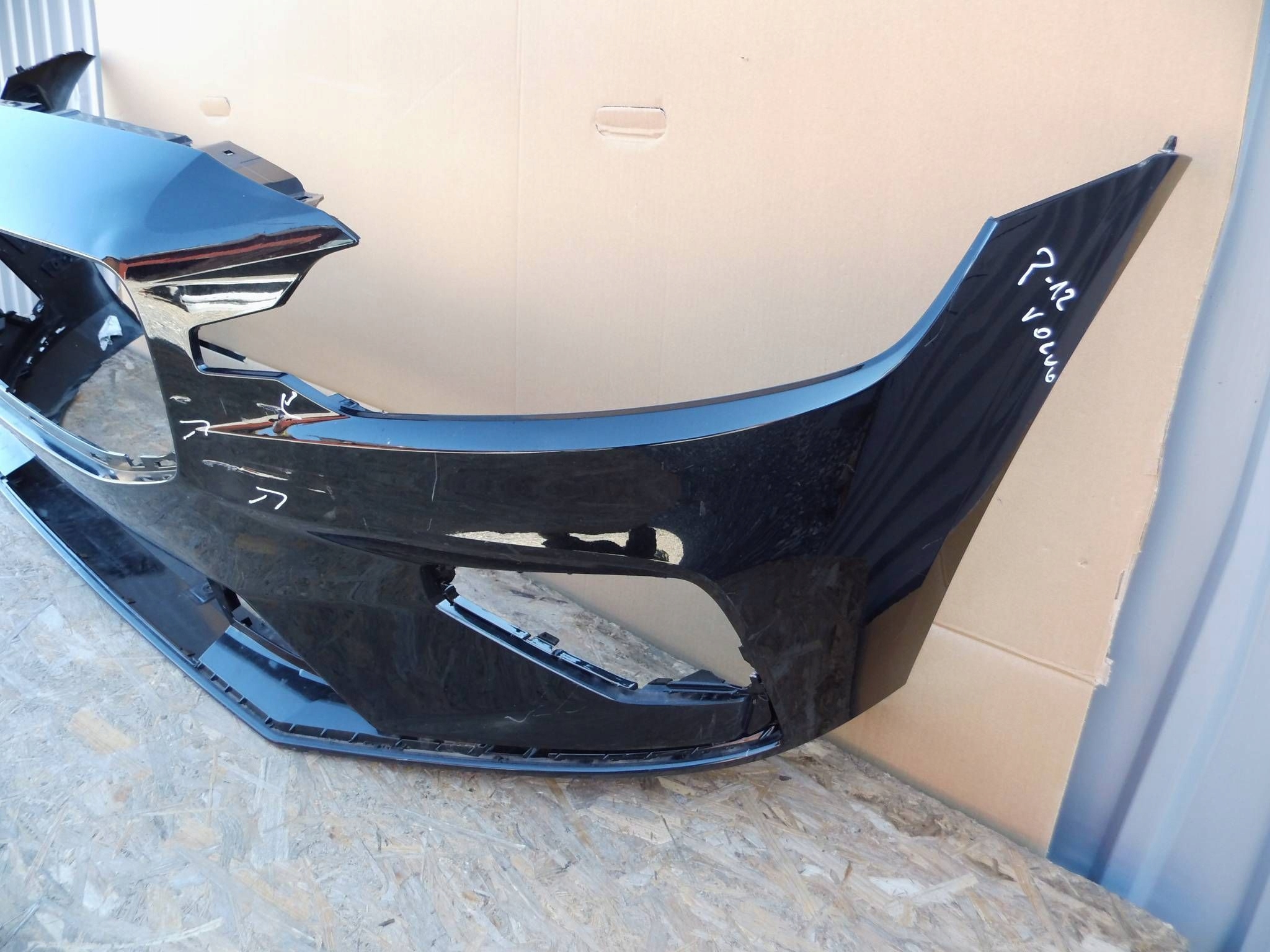 Volvo S60 V60 2018+ R-design bumper front front